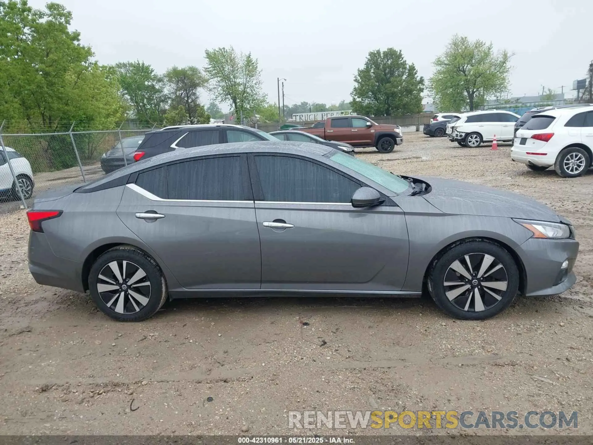 13 Photograph of a damaged car 1N4BL4EV9LC162892 NISSAN ALTIMA 2020