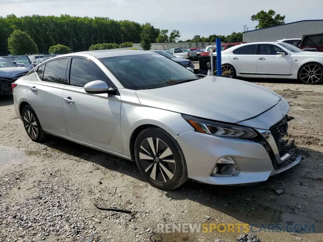 4 Photograph of a damaged car 1N4BL4EV9LC213002 NISSAN ALTIMA 2020