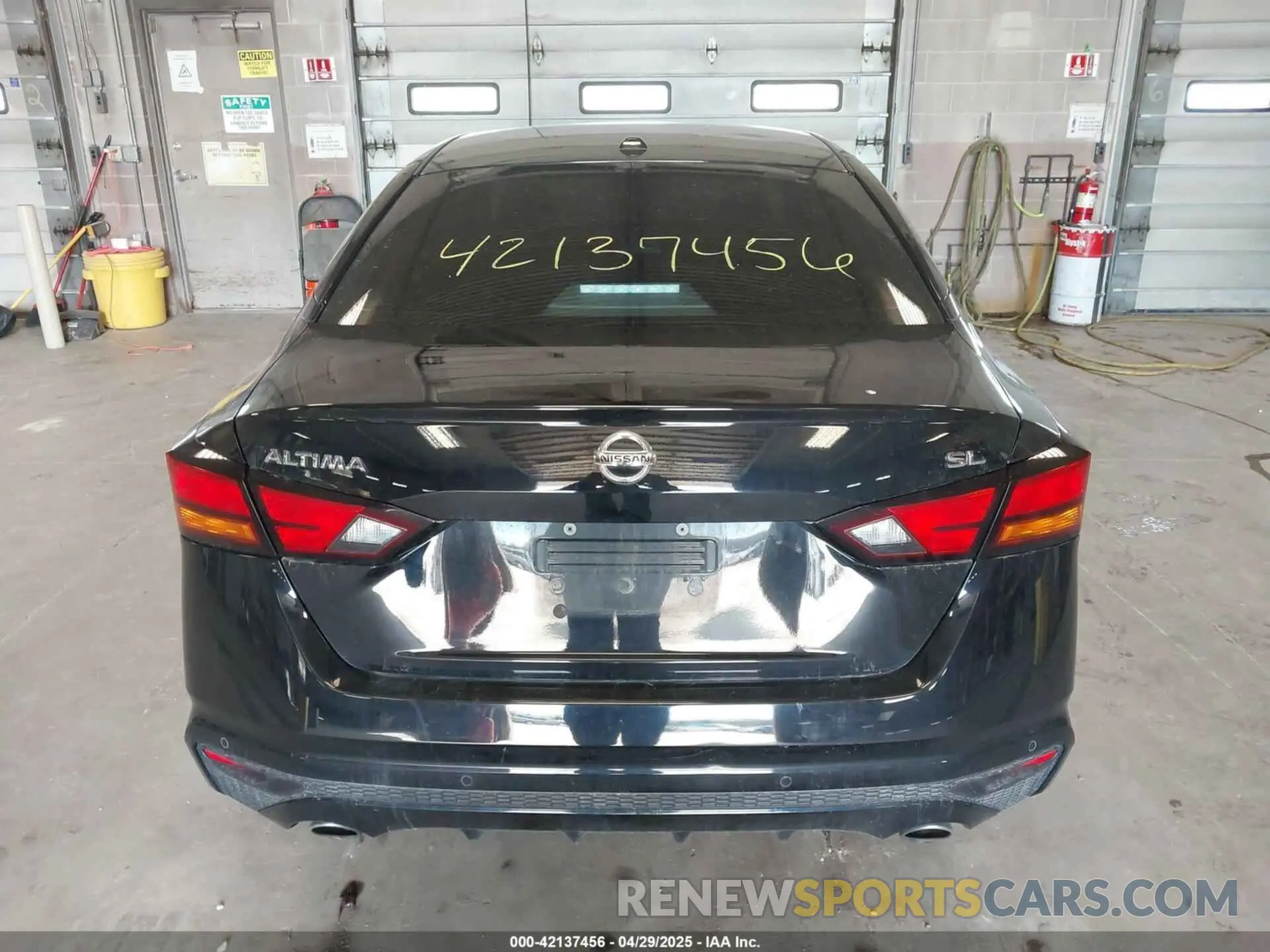 15 Photograph of a damaged car 1N4BL4EVXLC157426 NISSAN ALTIMA 2020