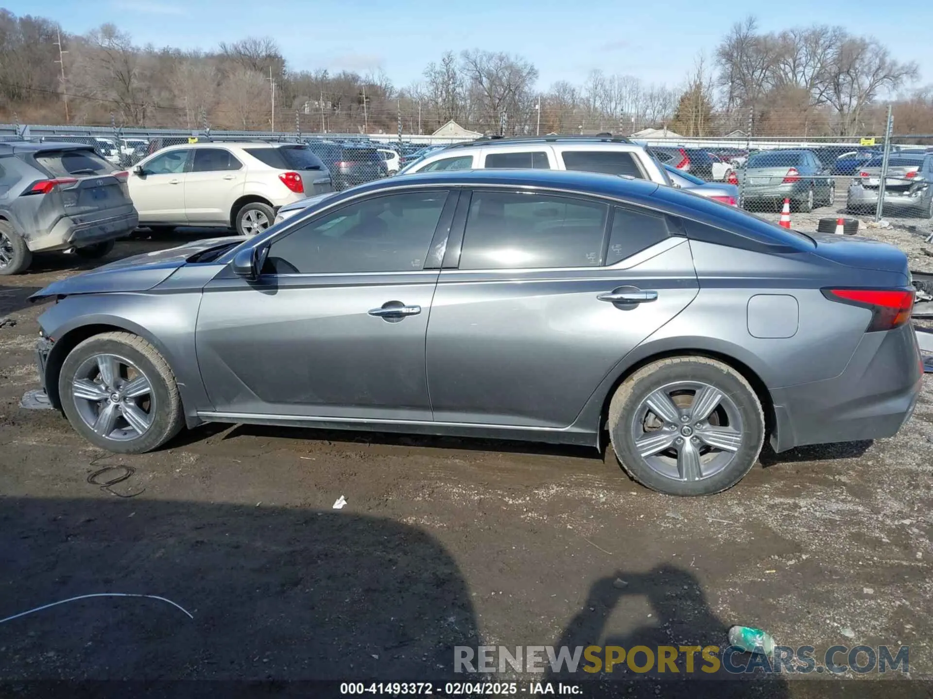 15 Photograph of a damaged car 1N4BL4EW3LC272393 NISSAN ALTIMA 2020
