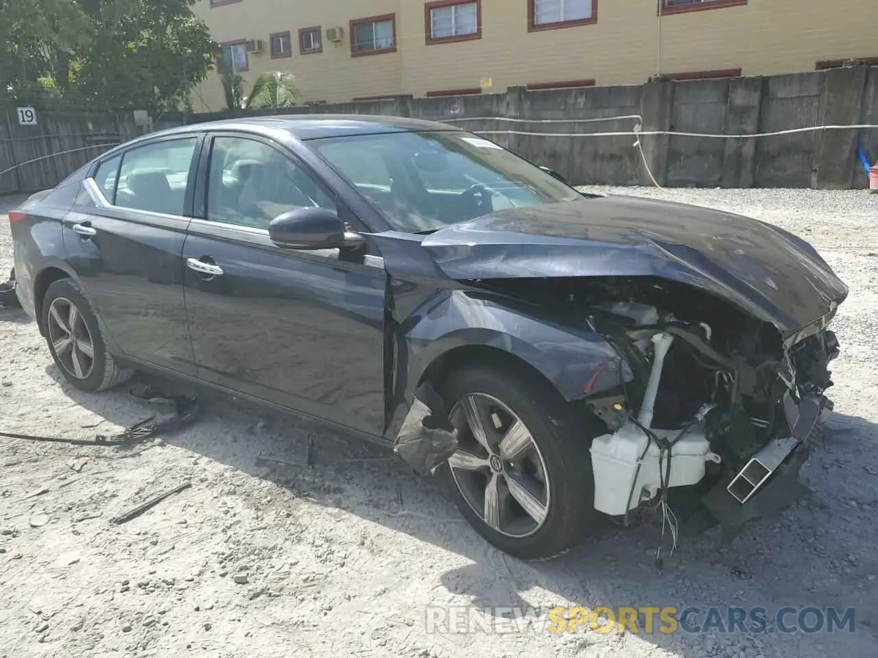 4 Photograph of a damaged car 1N4BL4EW5LC115304 NISSAN ALTIMA 2020