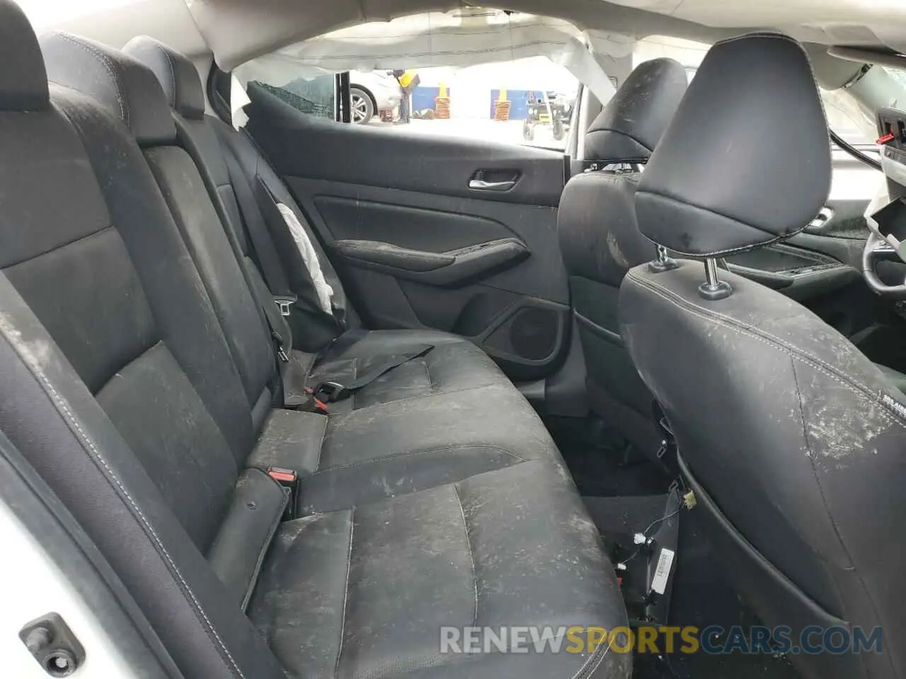 10 Photograph of a damaged car 1N4BL4EW8LC273801 NISSAN ALTIMA 2020