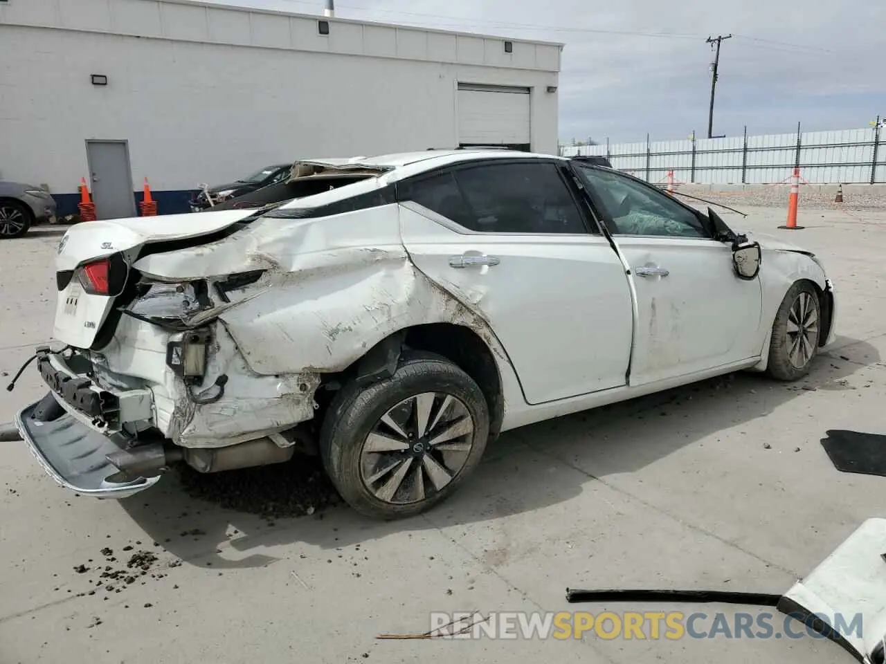 3 Photograph of a damaged car 1N4BL4EW8LC273801 NISSAN ALTIMA 2020