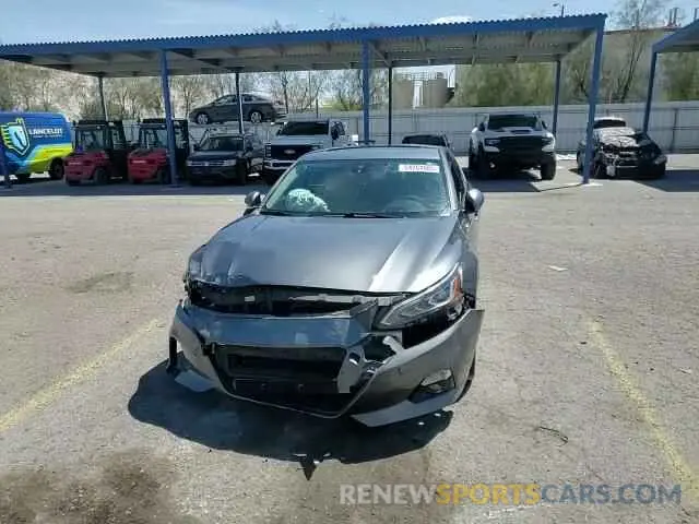 13 Photograph of a damaged car 1N4BL4FV0LN303741 NISSAN ALTIMA 2020