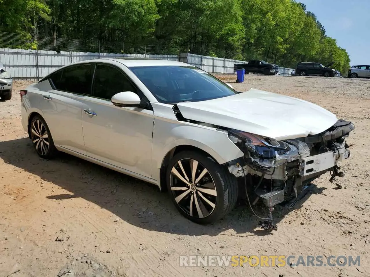 4 Photograph of a damaged car 1N4BL4FV2LC116528 NISSAN ALTIMA 2020