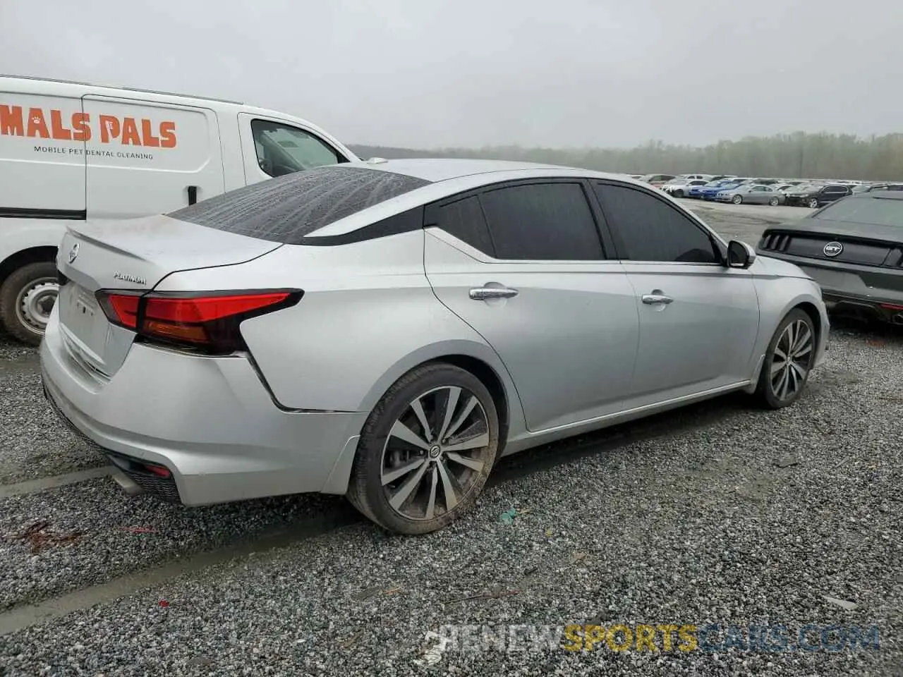 3 Photograph of a damaged car 1N4BL4FV2LN303563 NISSAN ALTIMA 2020