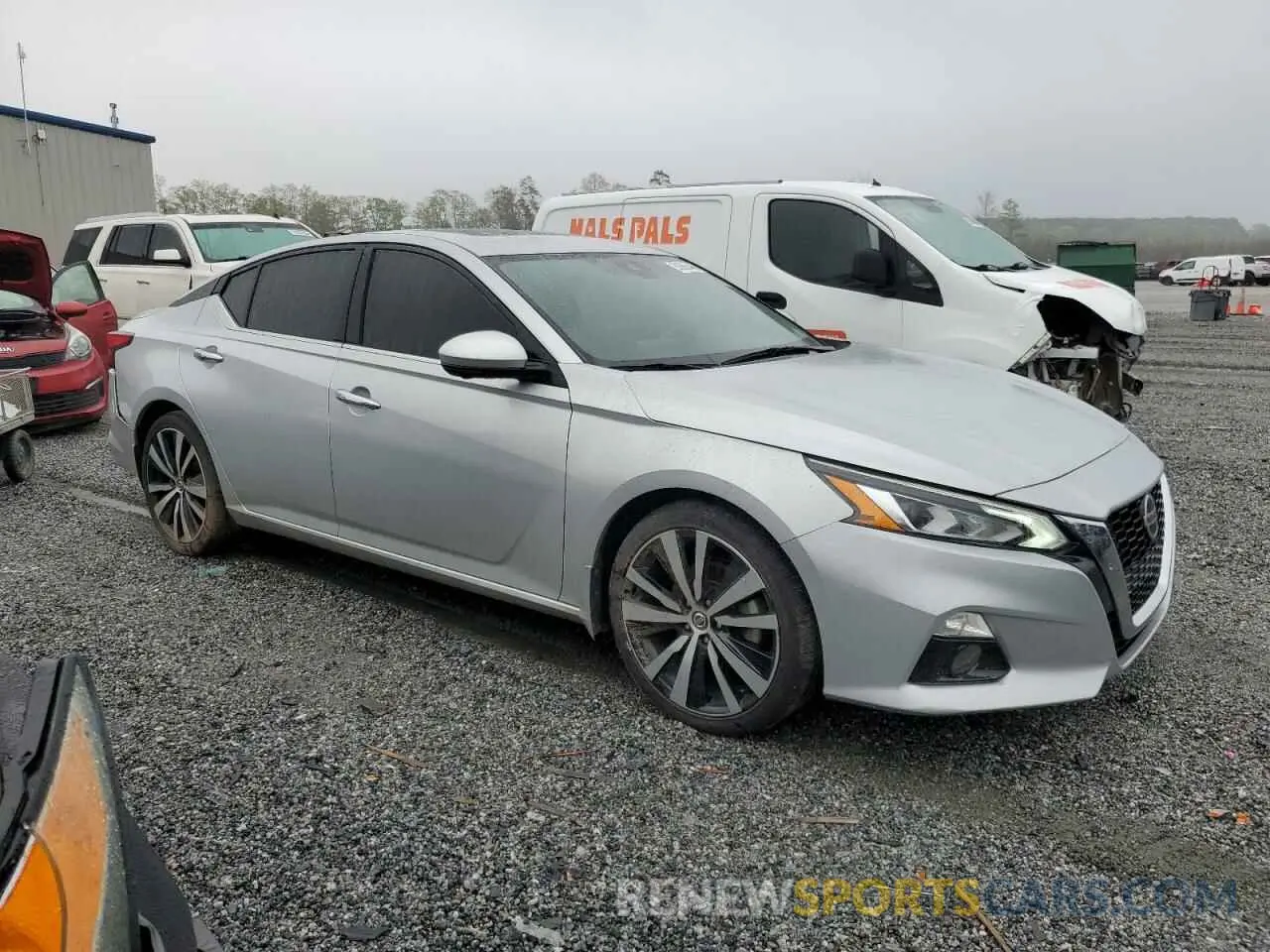 4 Photograph of a damaged car 1N4BL4FV2LN303563 NISSAN ALTIMA 2020
