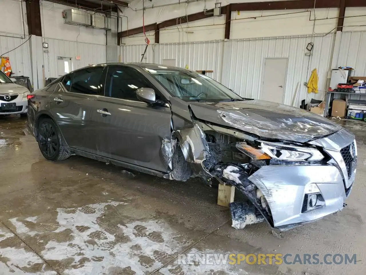 4 Photograph of a damaged car 1N4BL4FV9LN303446 NISSAN ALTIMA 2020