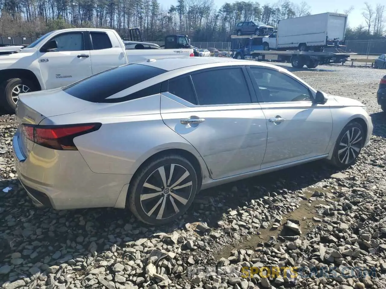 3 Photograph of a damaged car 1N4BL4FW3LC186077 NISSAN ALTIMA 2020