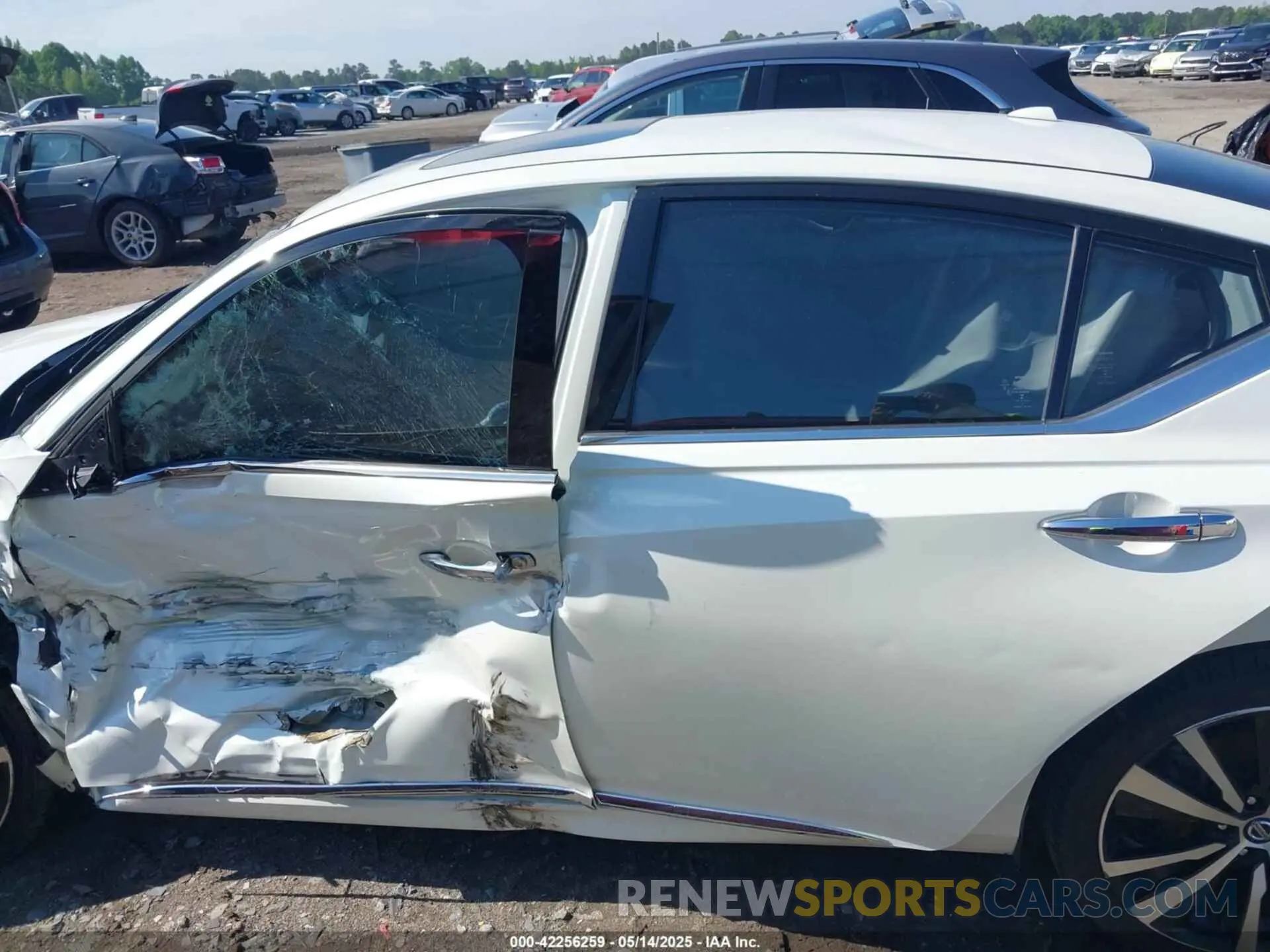 14 Photograph of a damaged car 1N4BL4FW8LC127591 NISSAN ALTIMA 2020