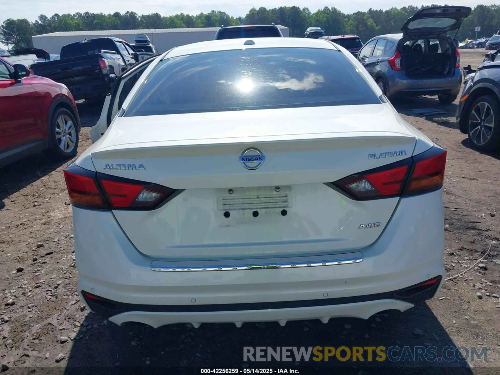 16 Photograph of a damaged car 1N4BL4FW8LC127591 NISSAN ALTIMA 2020