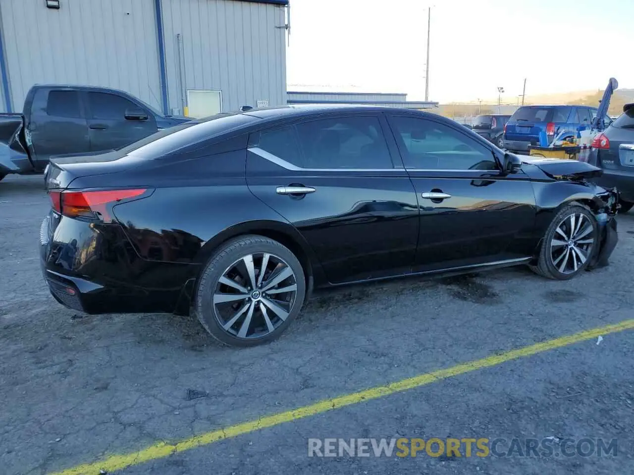 3 Photograph of a damaged car 1N4BL4FW8LC141653 NISSAN ALTIMA 2020