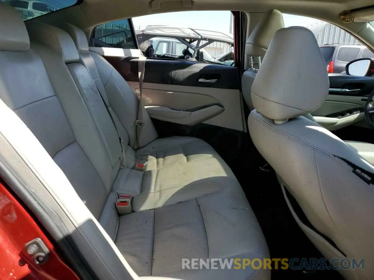 10 Photograph of a damaged car 1N4BL4FWXLC185654 NISSAN ALTIMA 2020