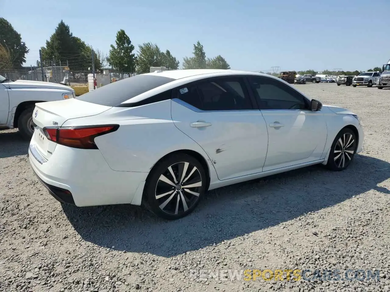 3 Photograph of a damaged car 1N4AL4CV5MN370174 NISSAN ALTIMA 2021