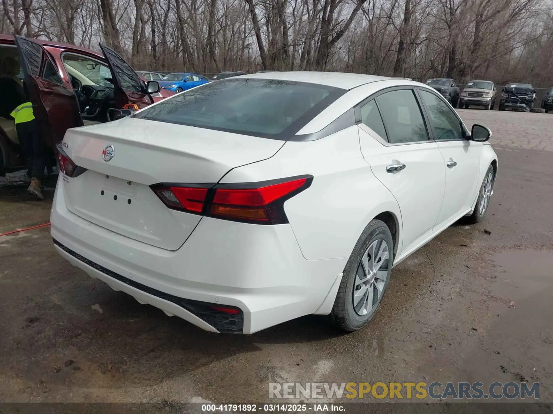 4 Photograph of a damaged car 1N4BL4BV0MN301611 NISSAN ALTIMA 2021