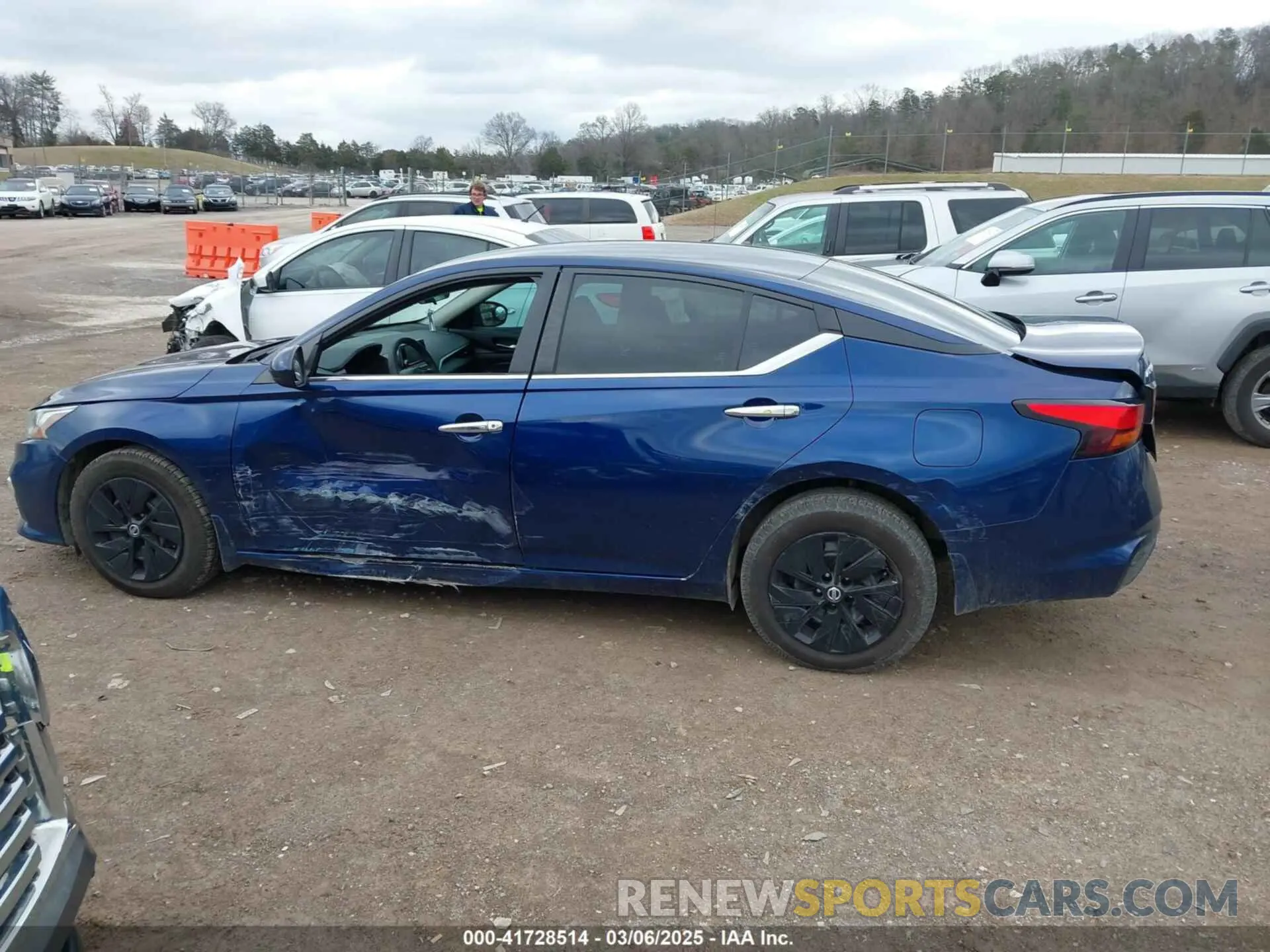 14 Photograph of a damaged car 1N4BL4BV0MN347133 NISSAN ALTIMA 2021