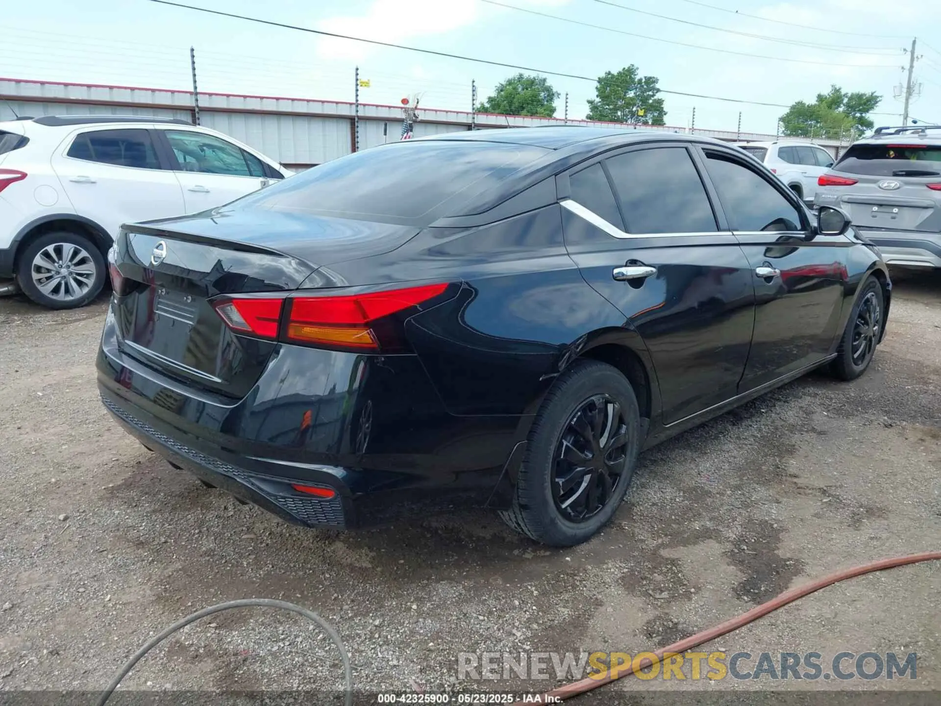 4 Photograph of a damaged car 1N4BL4BV0MN382173 NISSAN ALTIMA 2021