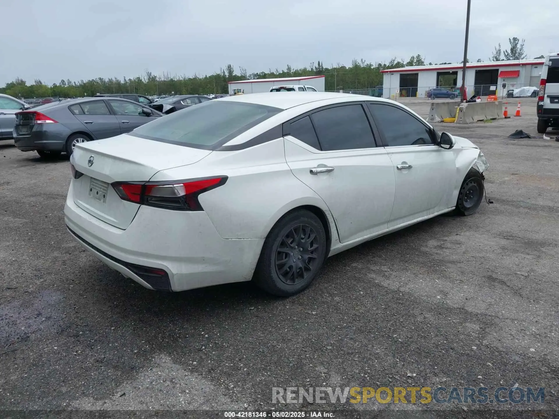 4 Photograph of a damaged car 1N4BL4BV1MN363535 NISSAN ALTIMA 2021