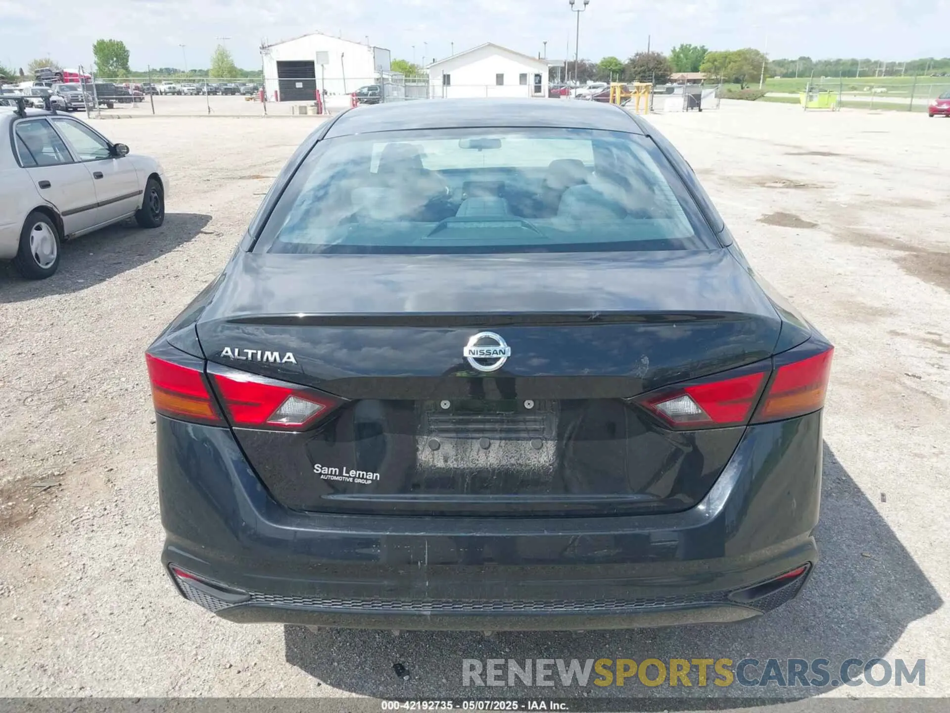 17 Photograph of a damaged car 1N4BL4BV1MN382392 NISSAN ALTIMA 2021