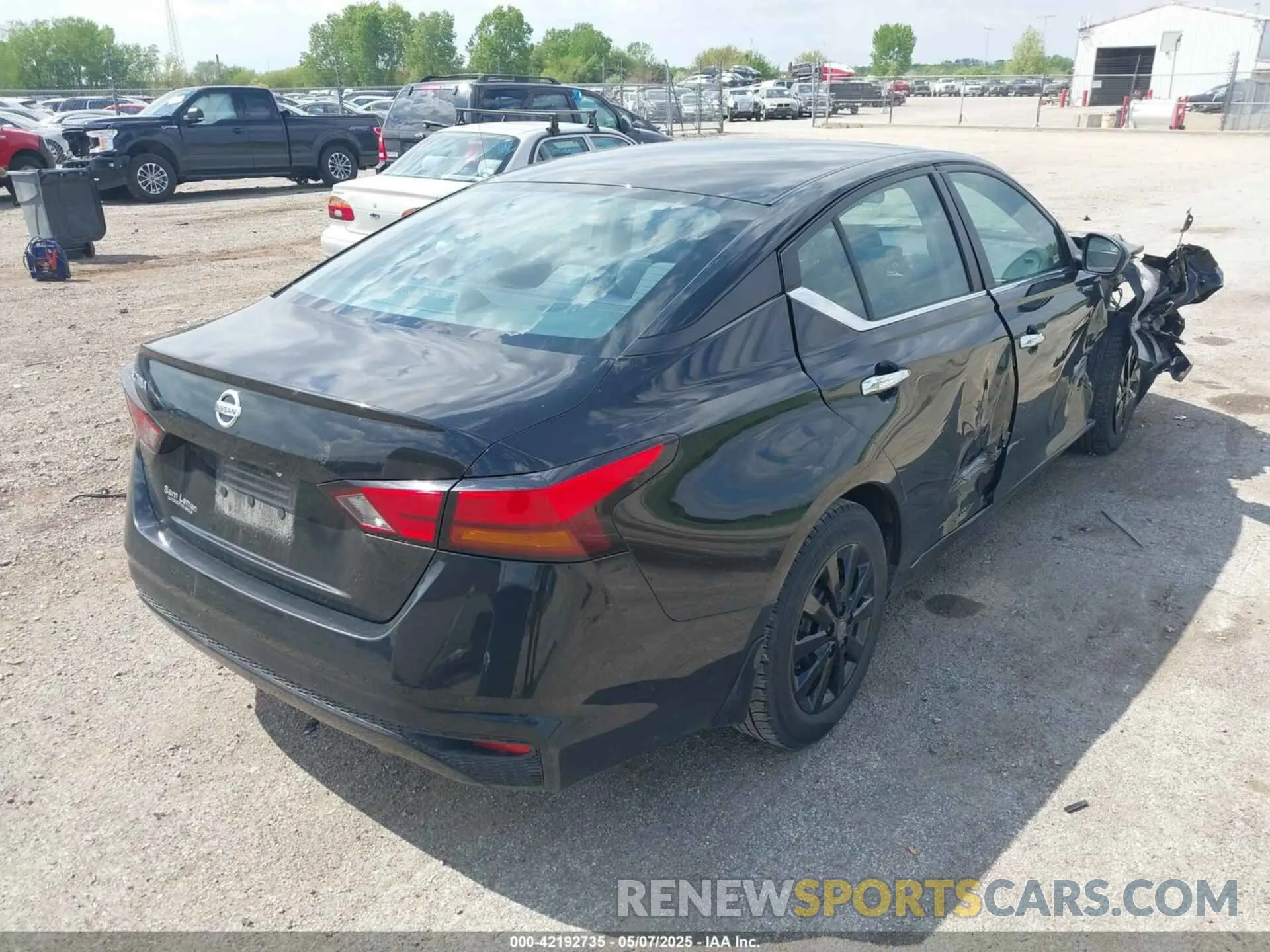 4 Photograph of a damaged car 1N4BL4BV1MN382392 NISSAN ALTIMA 2021