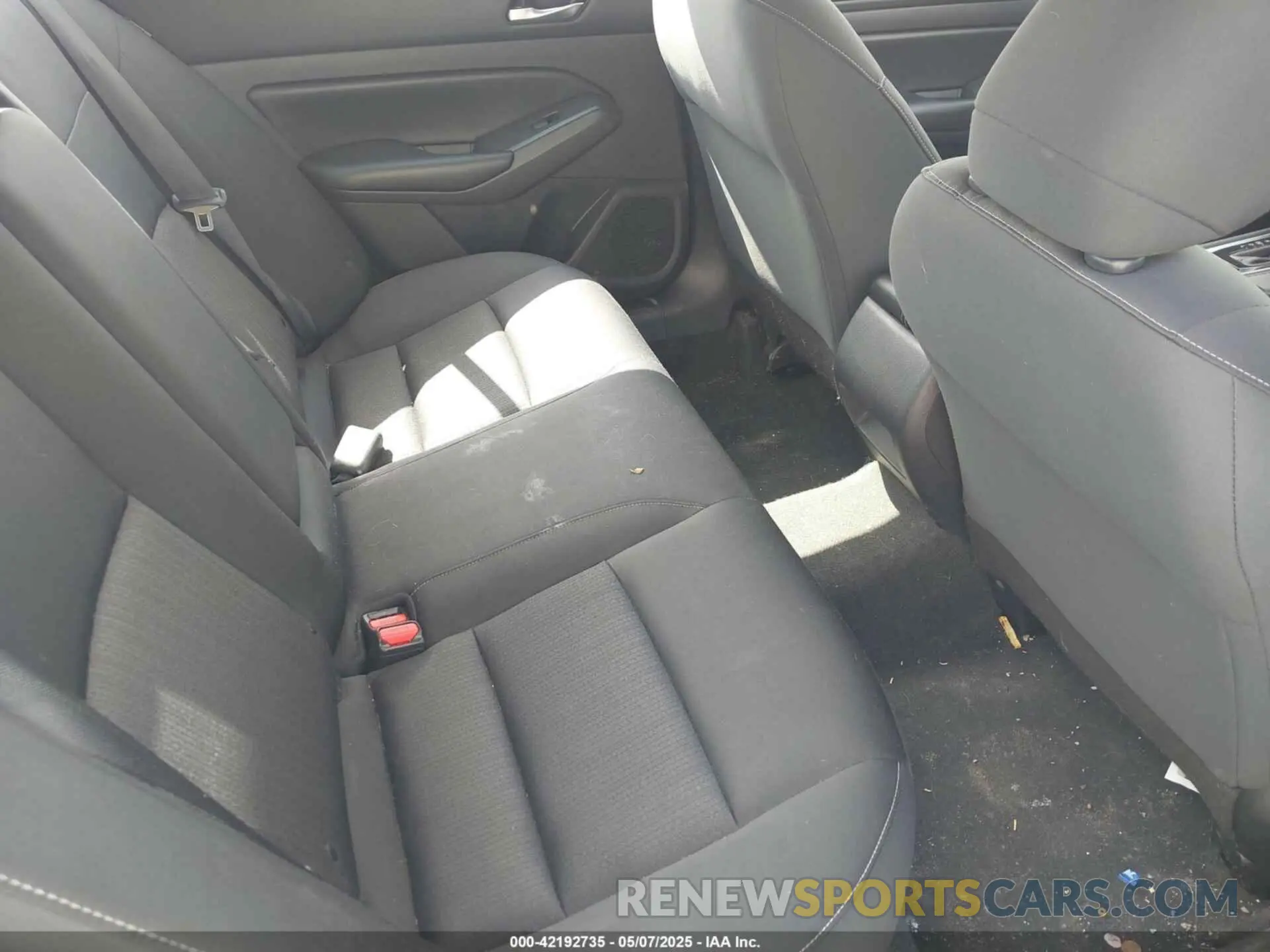 8 Photograph of a damaged car 1N4BL4BV1MN382392 NISSAN ALTIMA 2021