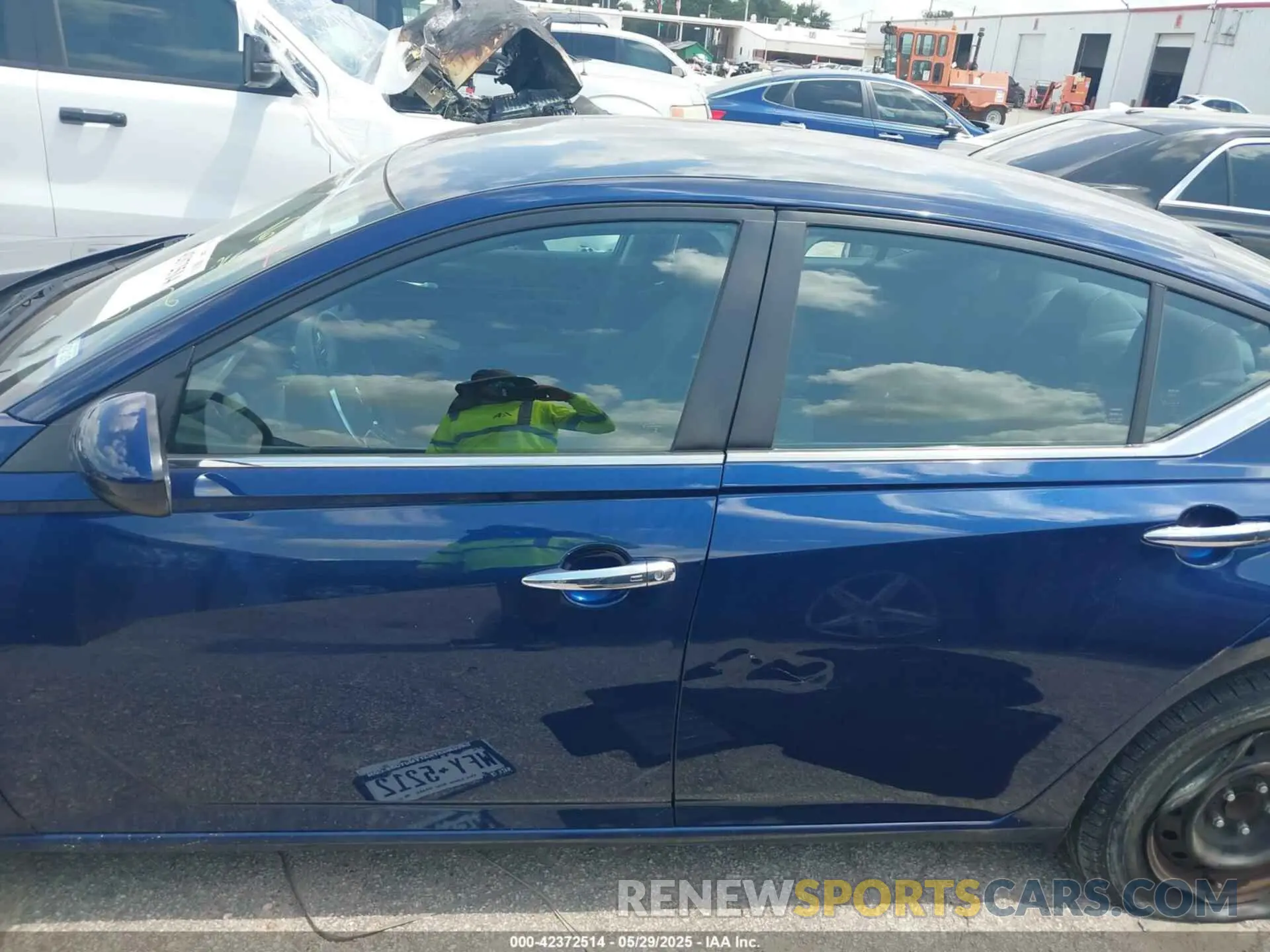 14 Photograph of a damaged car 1N4BL4BV2MN391148 NISSAN ALTIMA 2021