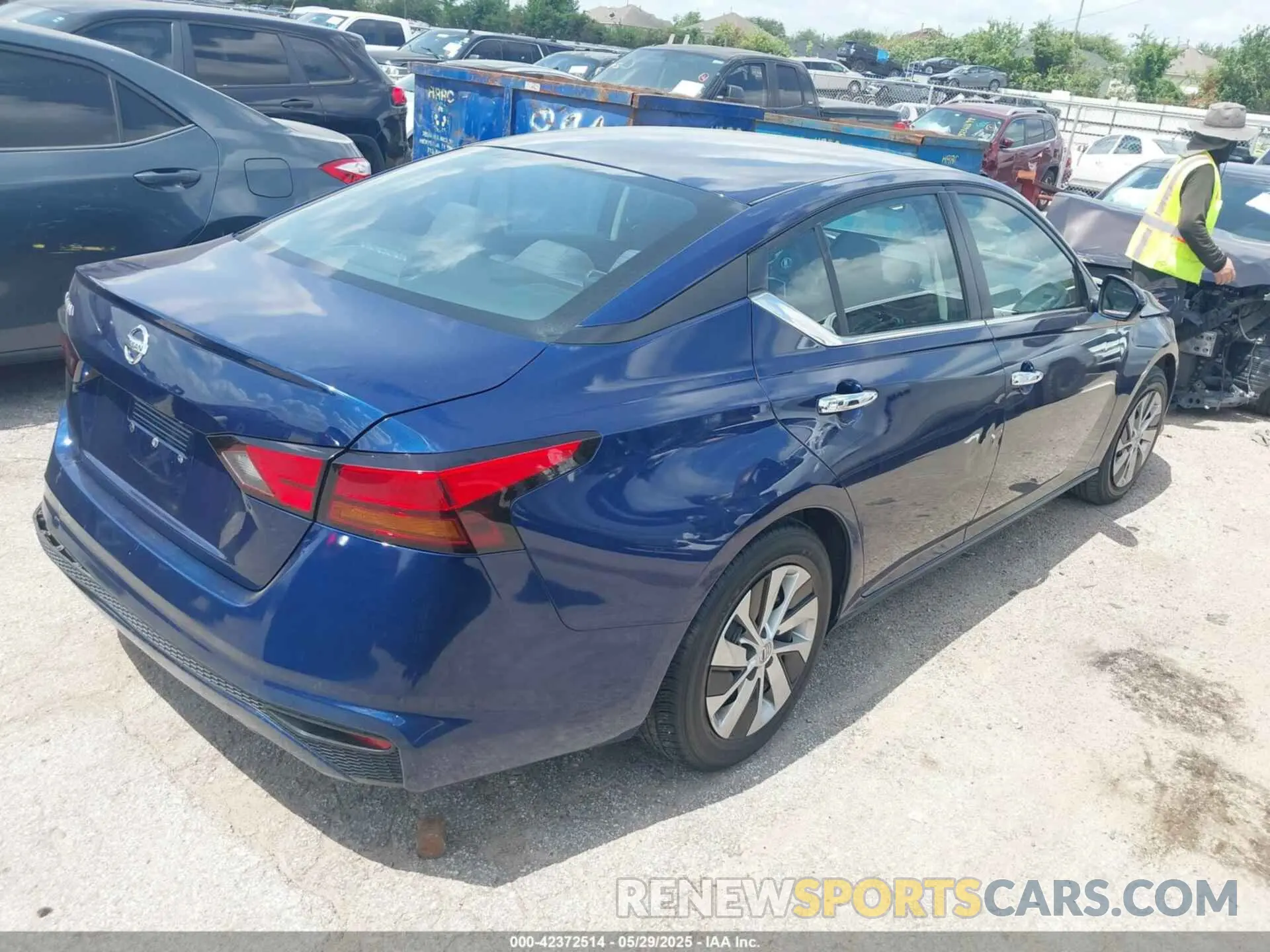 4 Photograph of a damaged car 1N4BL4BV2MN391148 NISSAN ALTIMA 2021