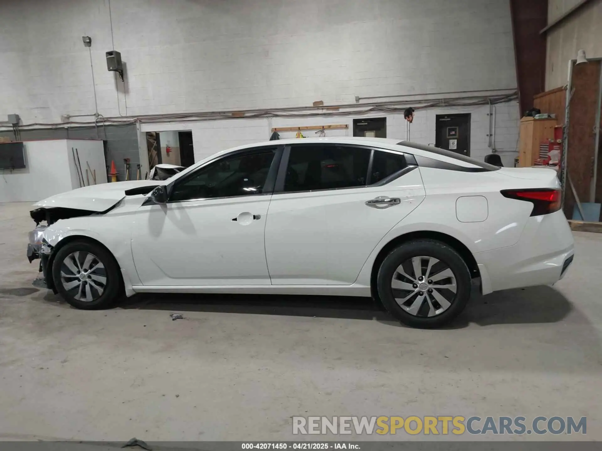 14 Photograph of a damaged car 1N4BL4BV3MN328320 NISSAN ALTIMA 2021