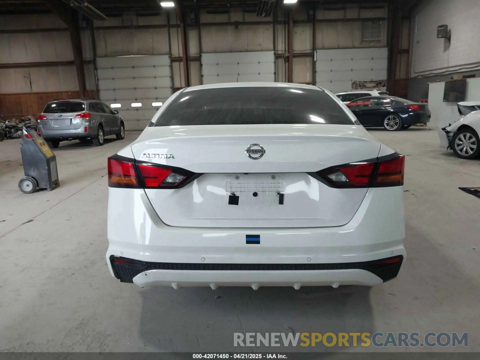 16 Photograph of a damaged car 1N4BL4BV3MN328320 NISSAN ALTIMA 2021