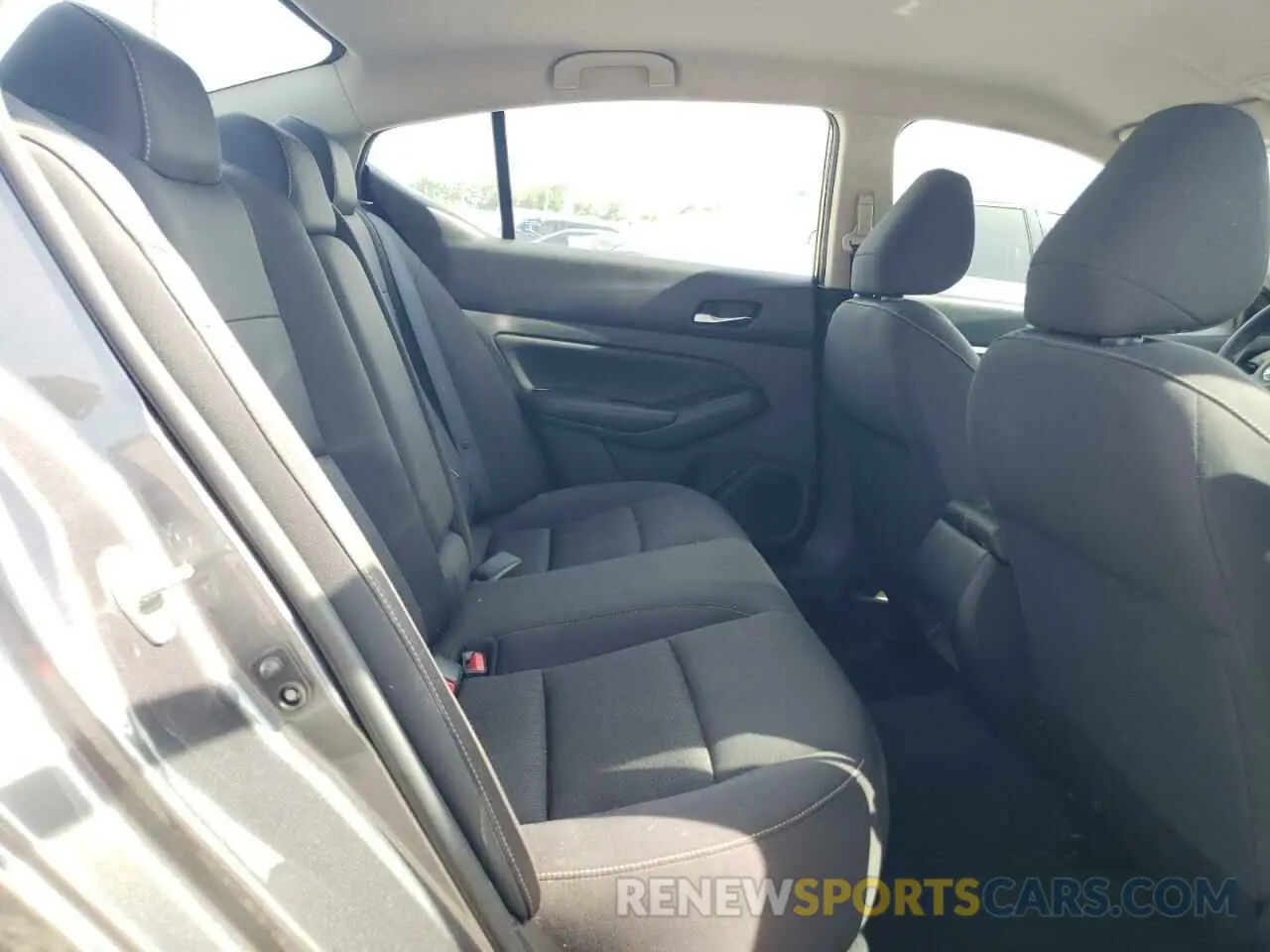 10 Photograph of a damaged car 1N4BL4BV3MN335235 NISSAN ALTIMA 2021