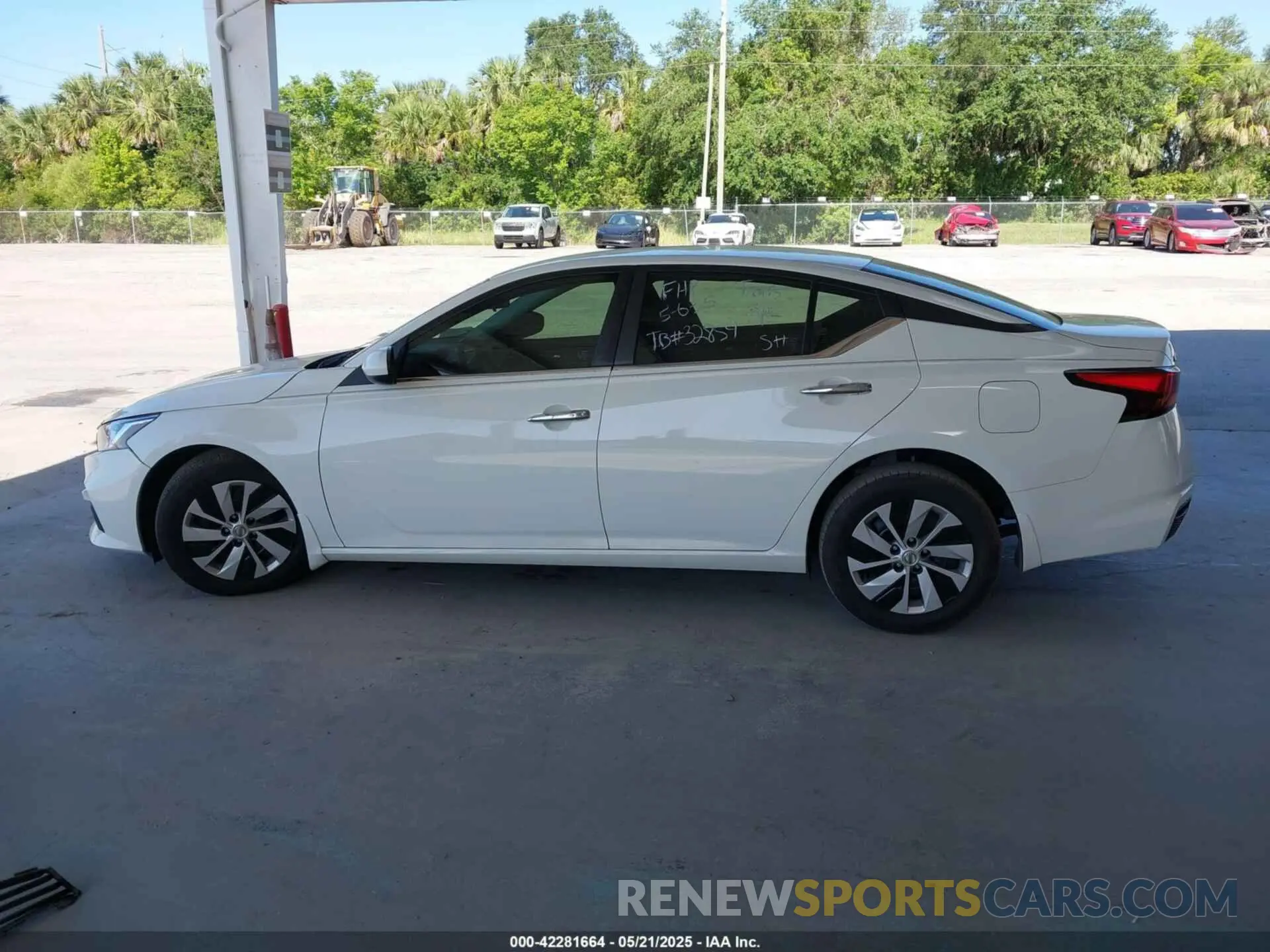 14 Photograph of a damaged car 1N4BL4BV3MN369241 NISSAN ALTIMA 2021