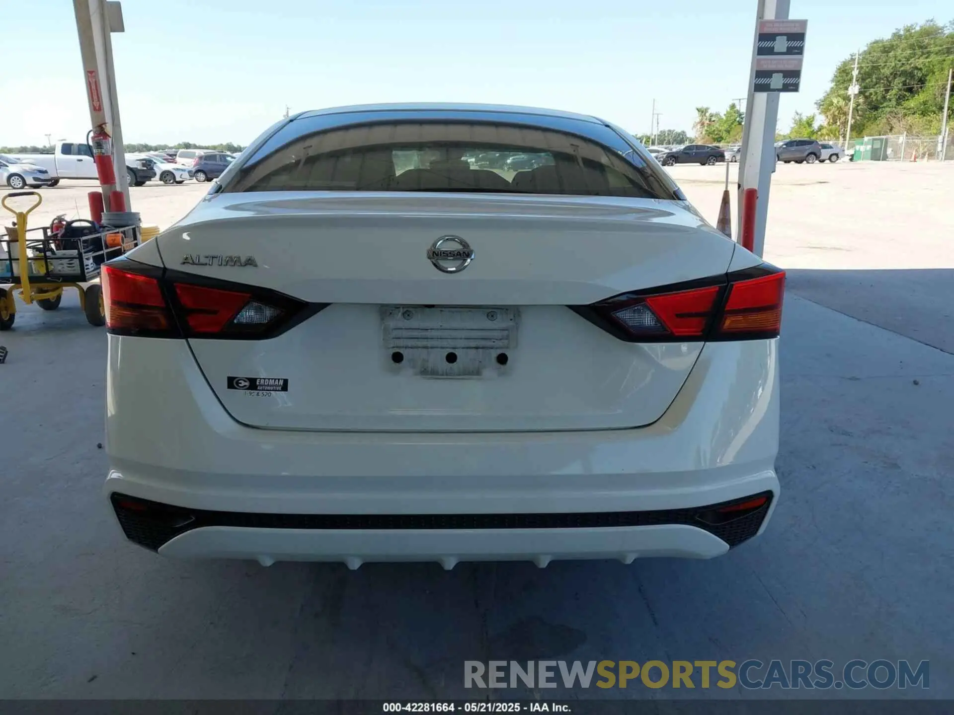 16 Photograph of a damaged car 1N4BL4BV3MN369241 NISSAN ALTIMA 2021