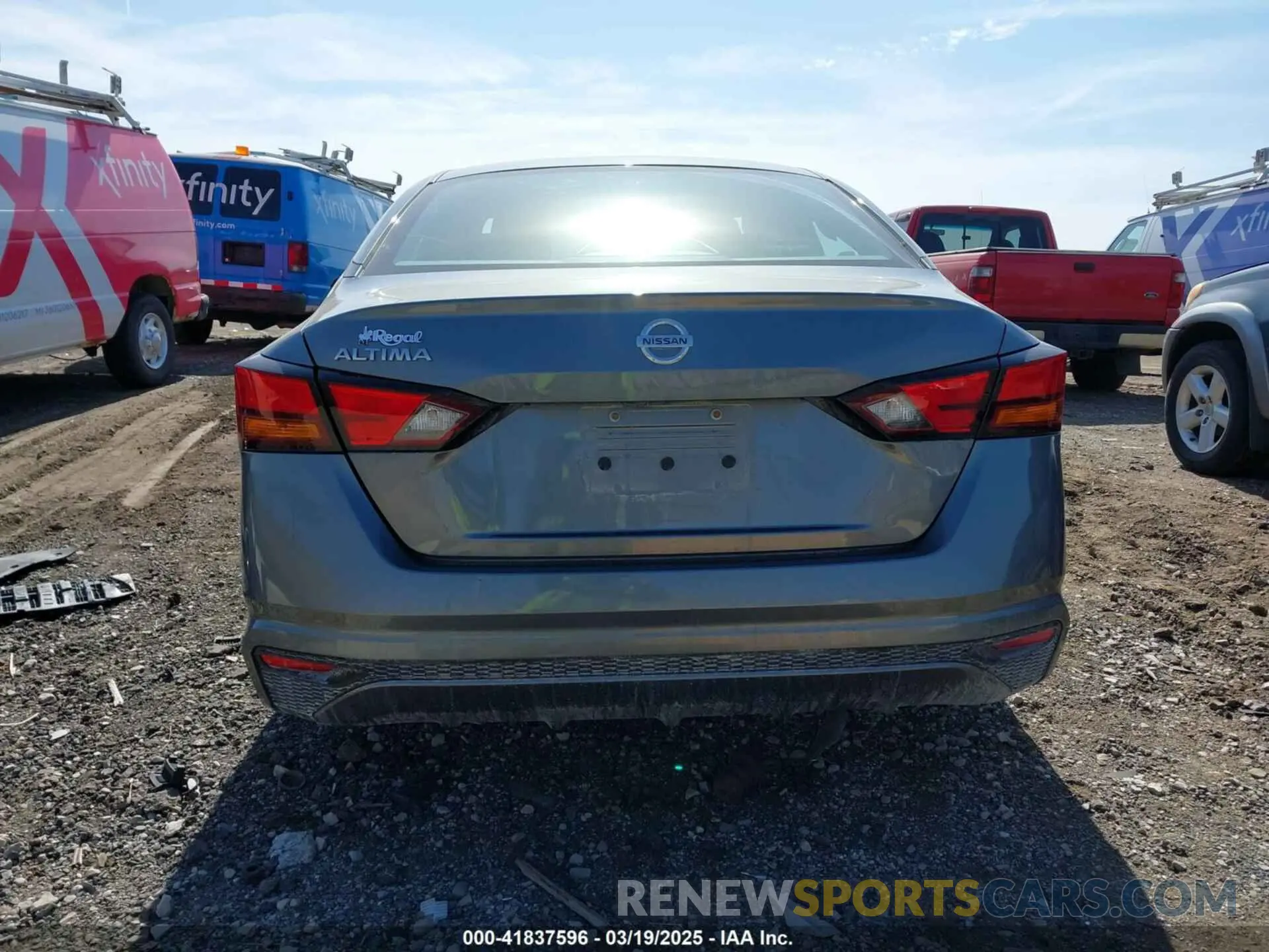 17 Photograph of a damaged car 1N4BL4BV3MN380269 NISSAN ALTIMA 2021