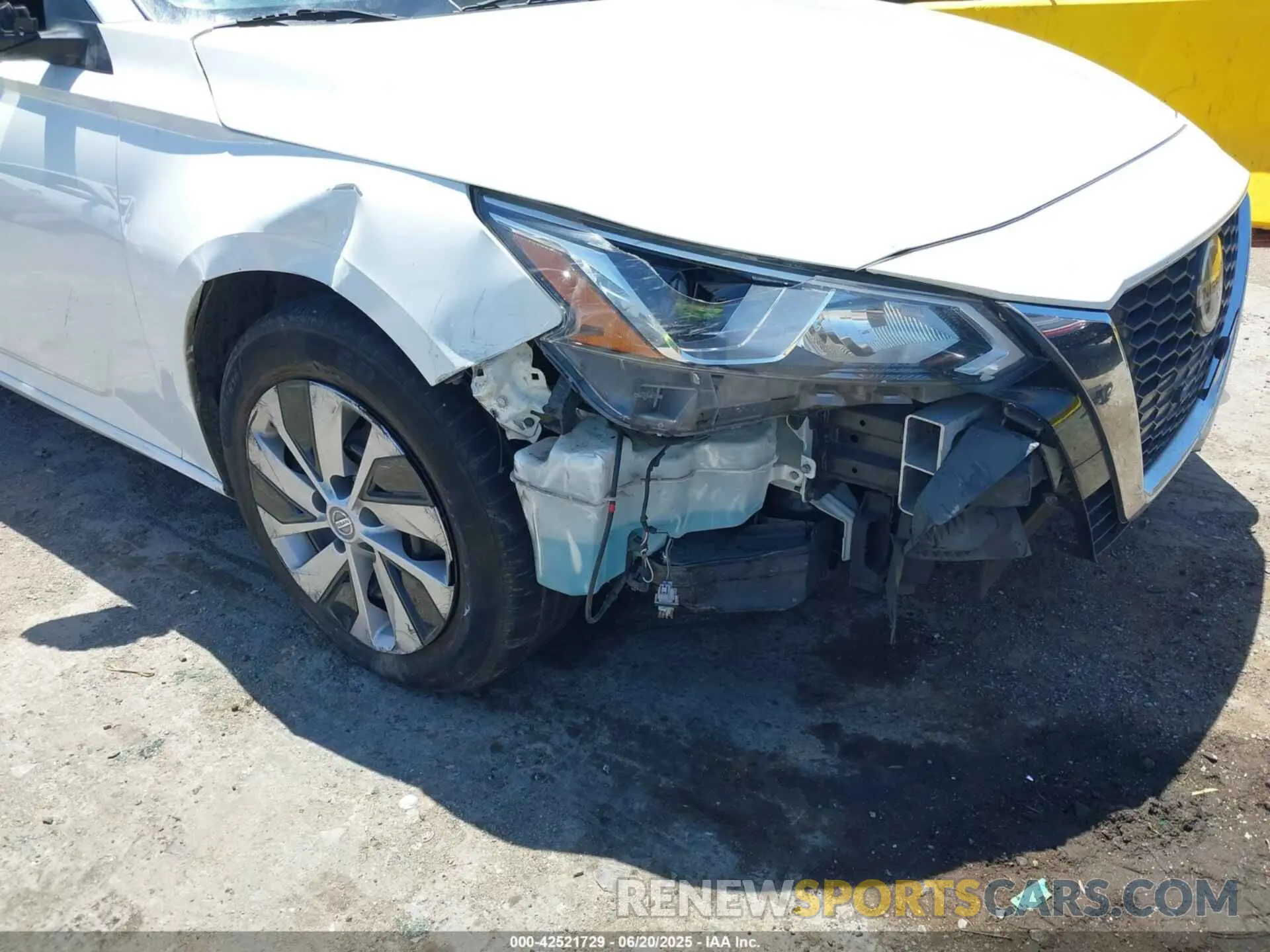 17 Photograph of a damaged car 1N4BL4BV4MN364825 NISSAN ALTIMA 2021