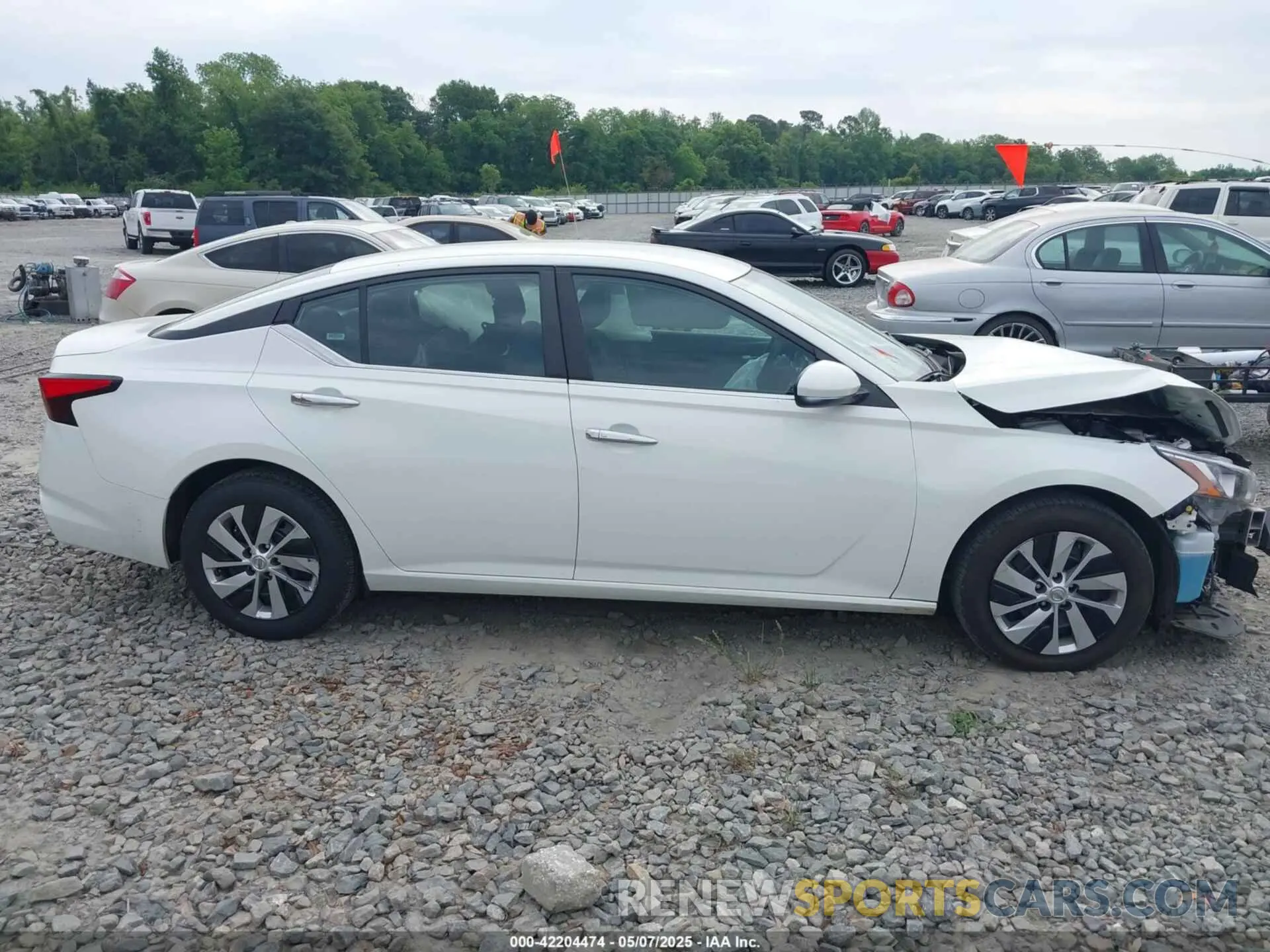 13 Photograph of a damaged car 1N4BL4BV8MN359627 NISSAN ALTIMA 2021