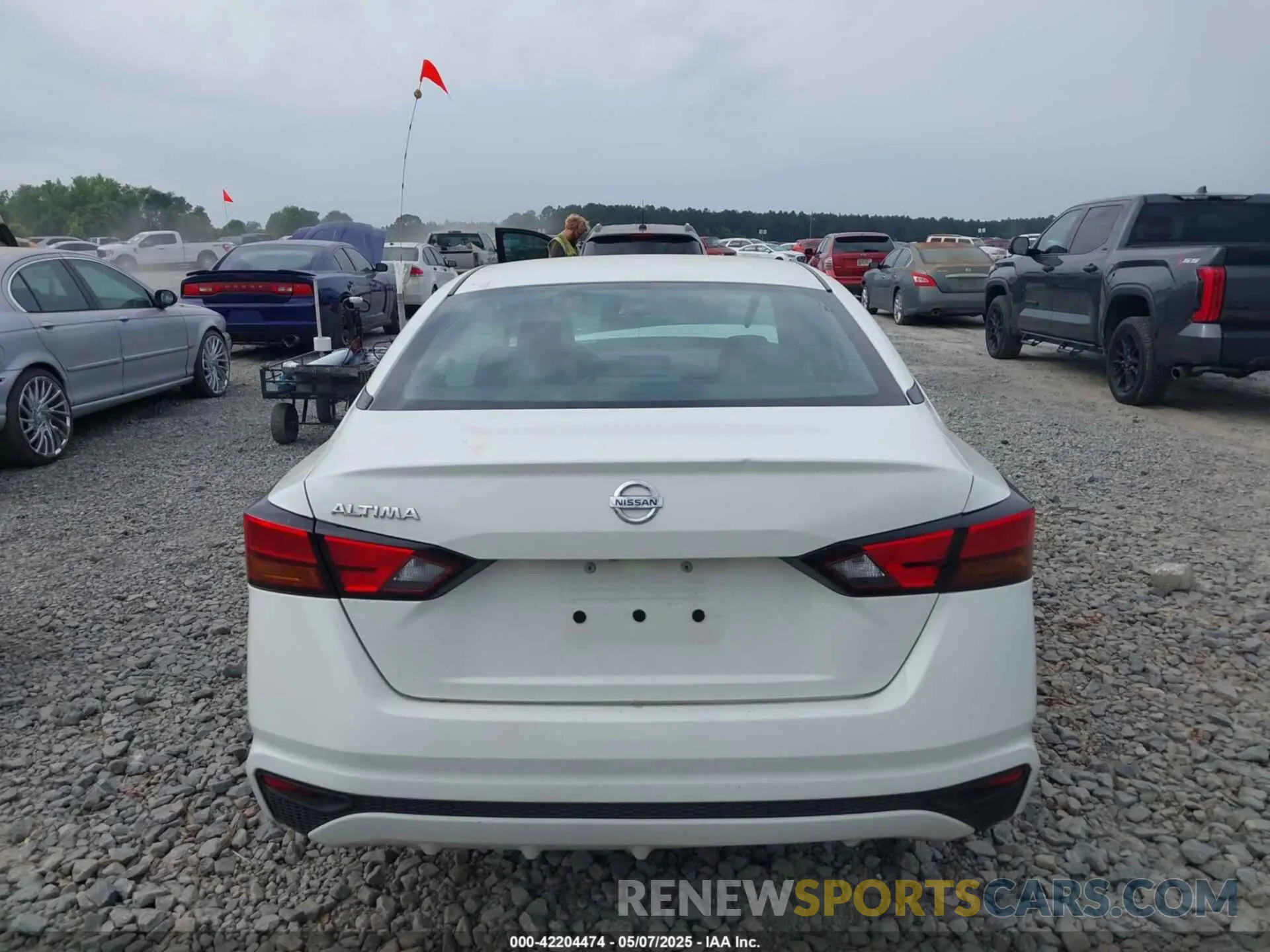 16 Photograph of a damaged car 1N4BL4BV8MN359627 NISSAN ALTIMA 2021