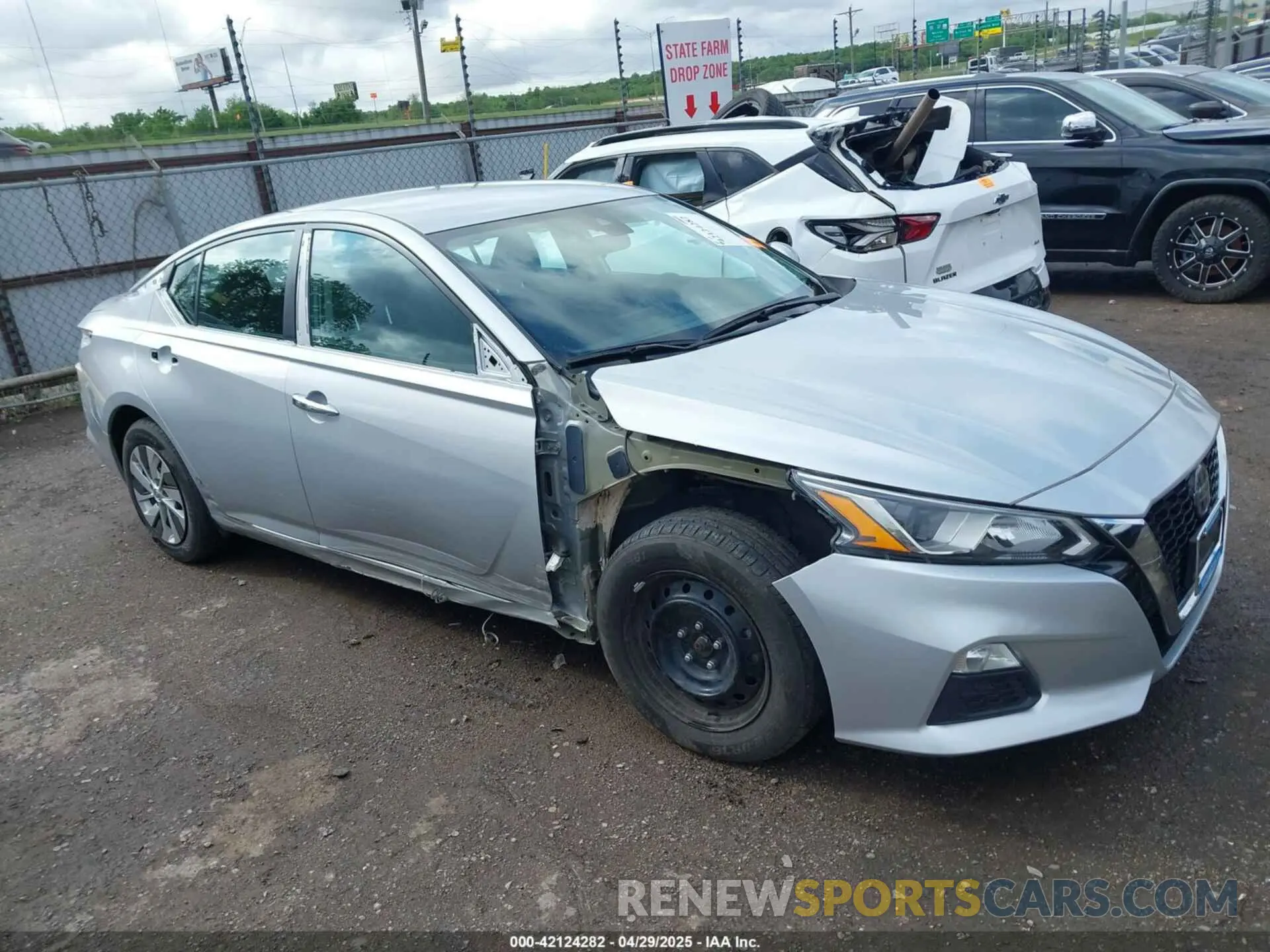 13 Photograph of a damaged car 1N4BL4BV9MN388070 NISSAN ALTIMA 2021