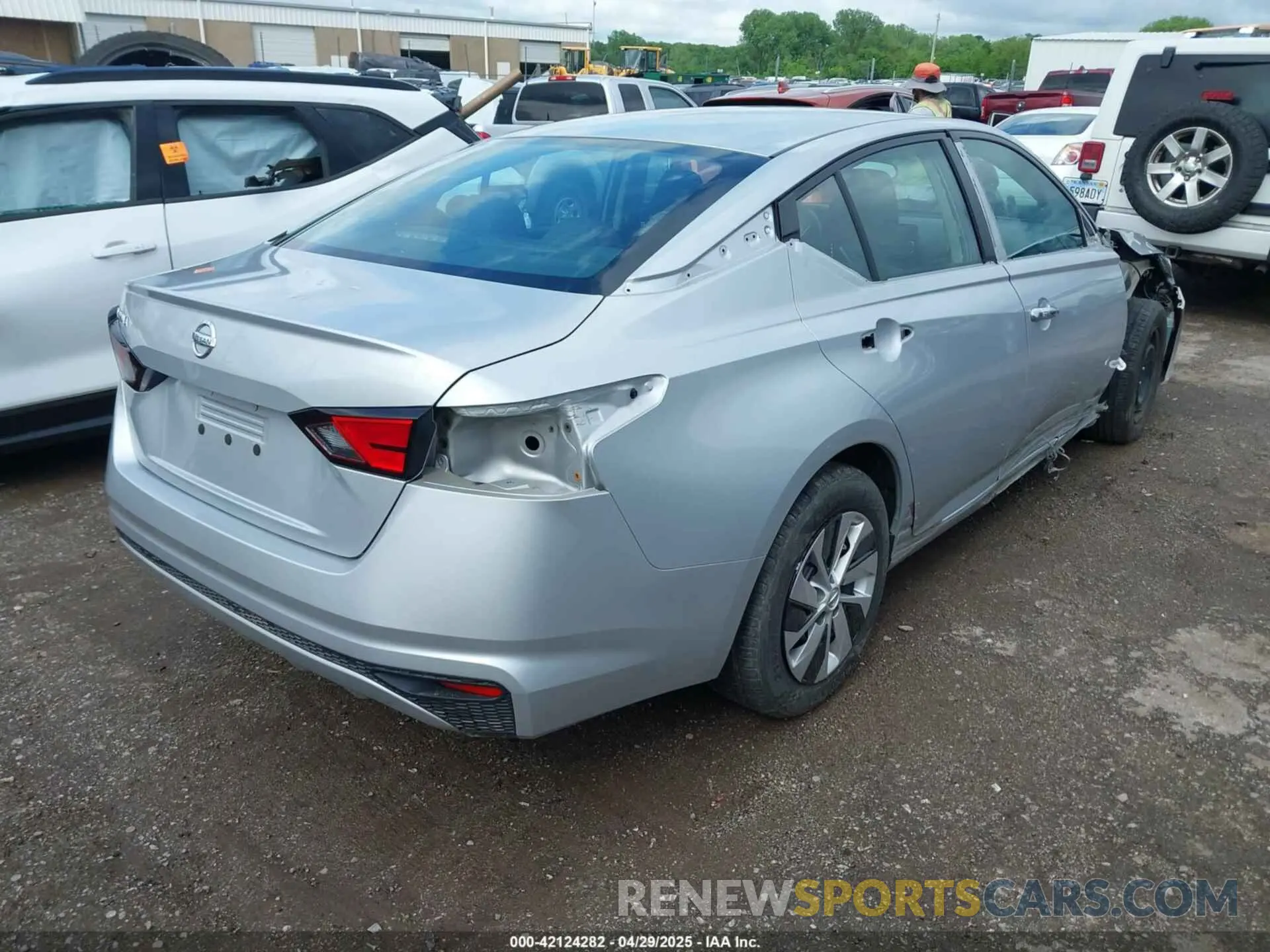 4 Photograph of a damaged car 1N4BL4BV9MN388070 NISSAN ALTIMA 2021