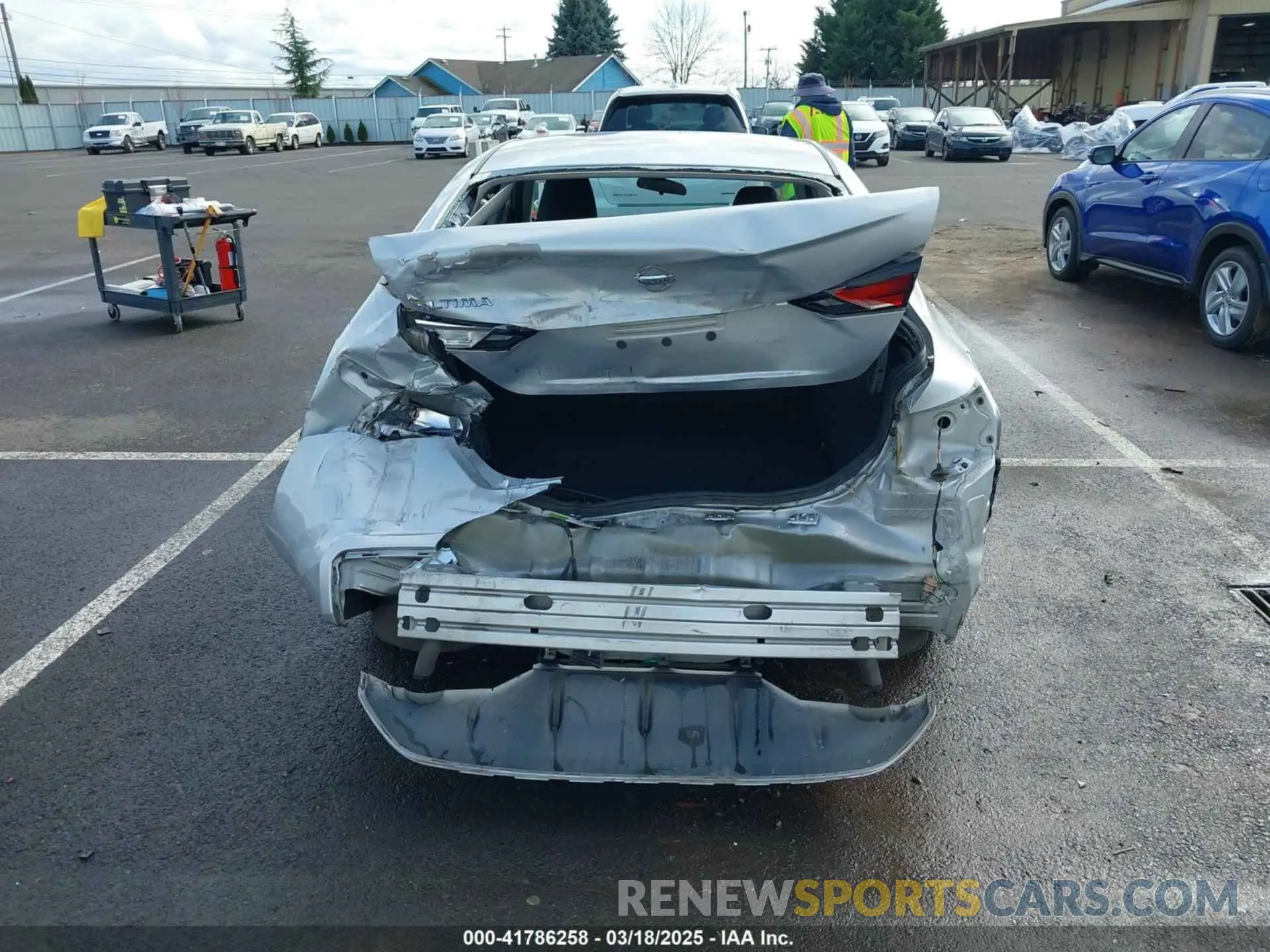 17 Photograph of a damaged car 1N4BL4BVXMN353683 NISSAN ALTIMA 2021