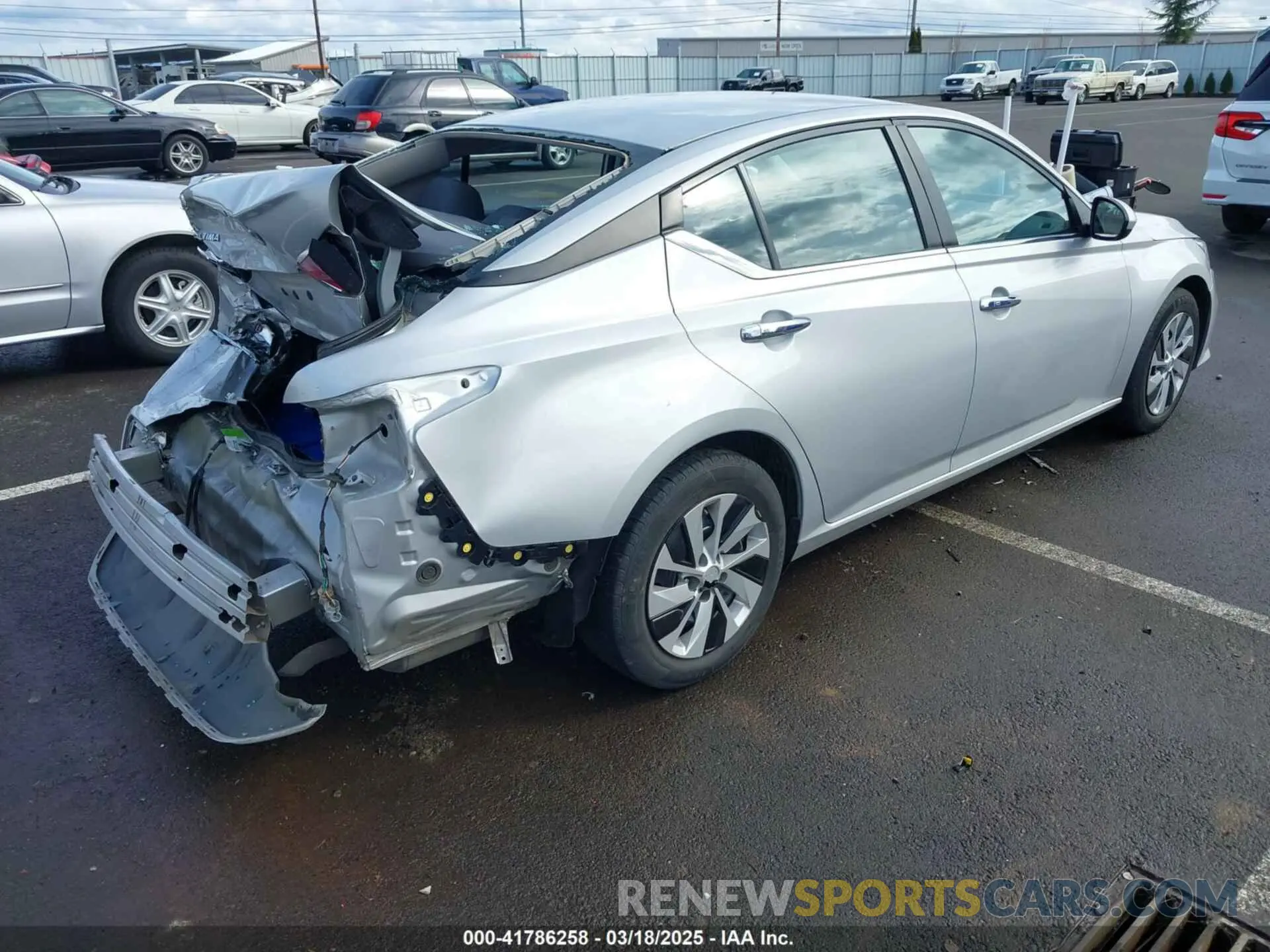 4 Photograph of a damaged car 1N4BL4BVXMN353683 NISSAN ALTIMA 2021
