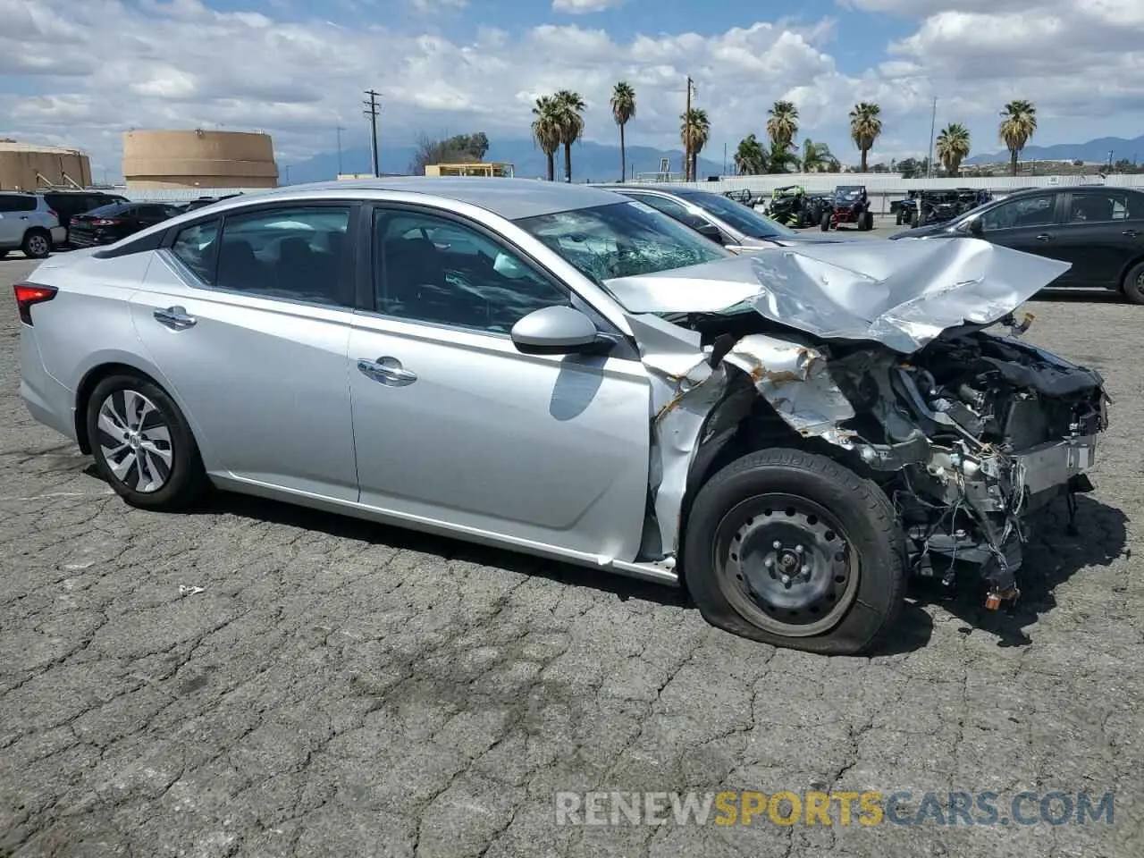 4 Photograph of a damaged car 1N4BL4BVXMN365963 NISSAN ALTIMA 2021
