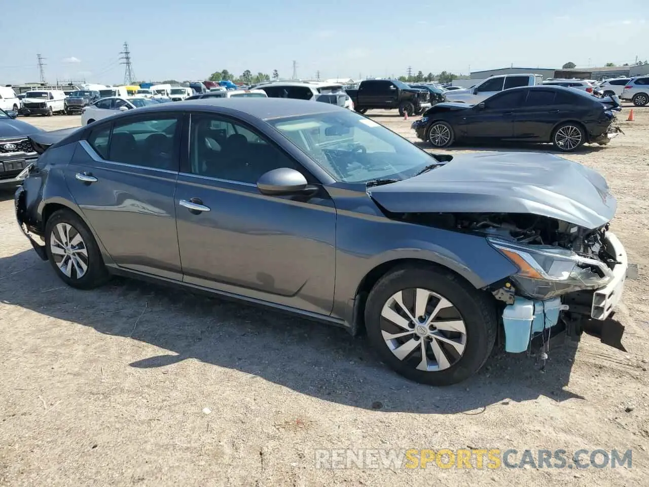 4 Photograph of a damaged car 1N4BL4BVXMN383251 NISSAN ALTIMA 2021