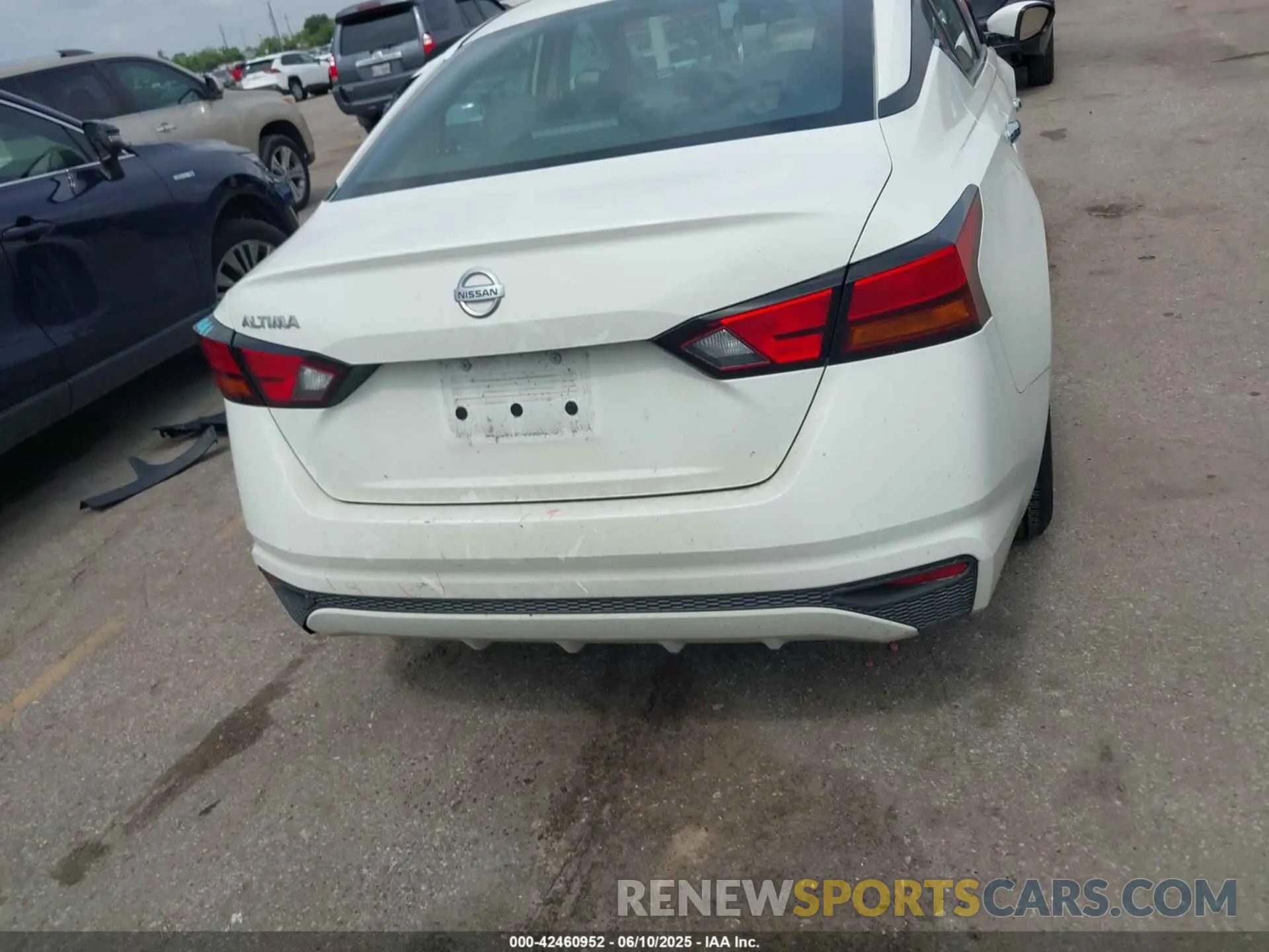 16 Photograph of a damaged car 1N4BL4BVXMN388739 NISSAN ALTIMA 2021