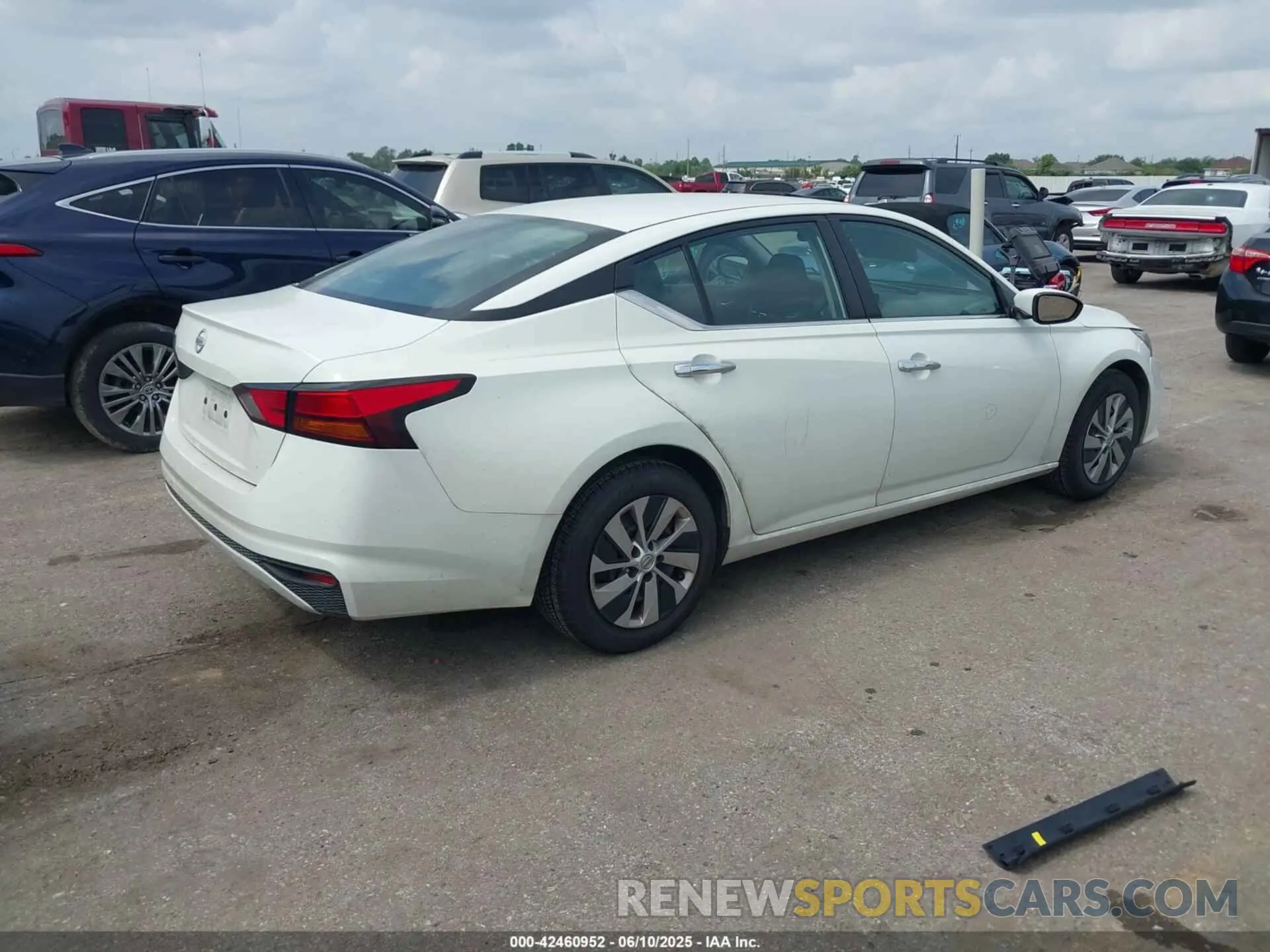 4 Photograph of a damaged car 1N4BL4BVXMN388739 NISSAN ALTIMA 2021