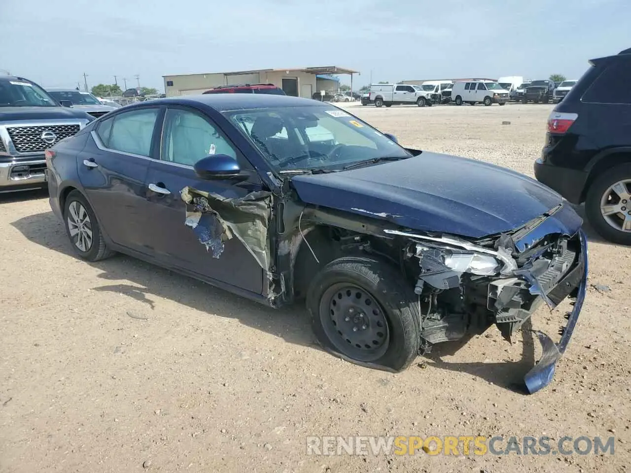 4 Photograph of a damaged car 1N4BL4BVXMN392290 NISSAN ALTIMA 2021