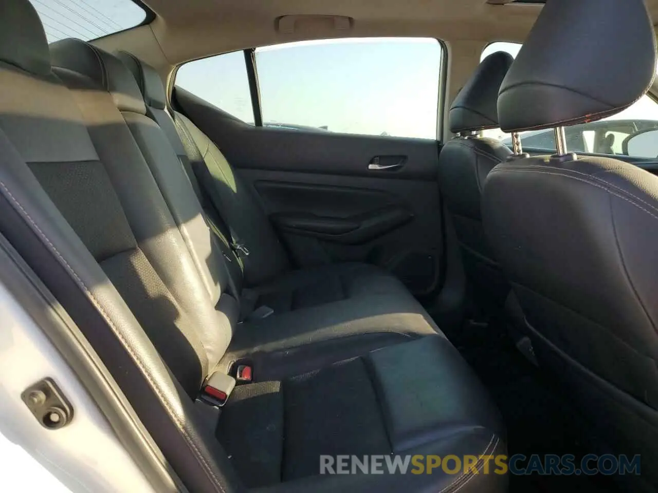 10 Photograph of a damaged car 1N4BL4CV0MN329603 NISSAN ALTIMA 2021