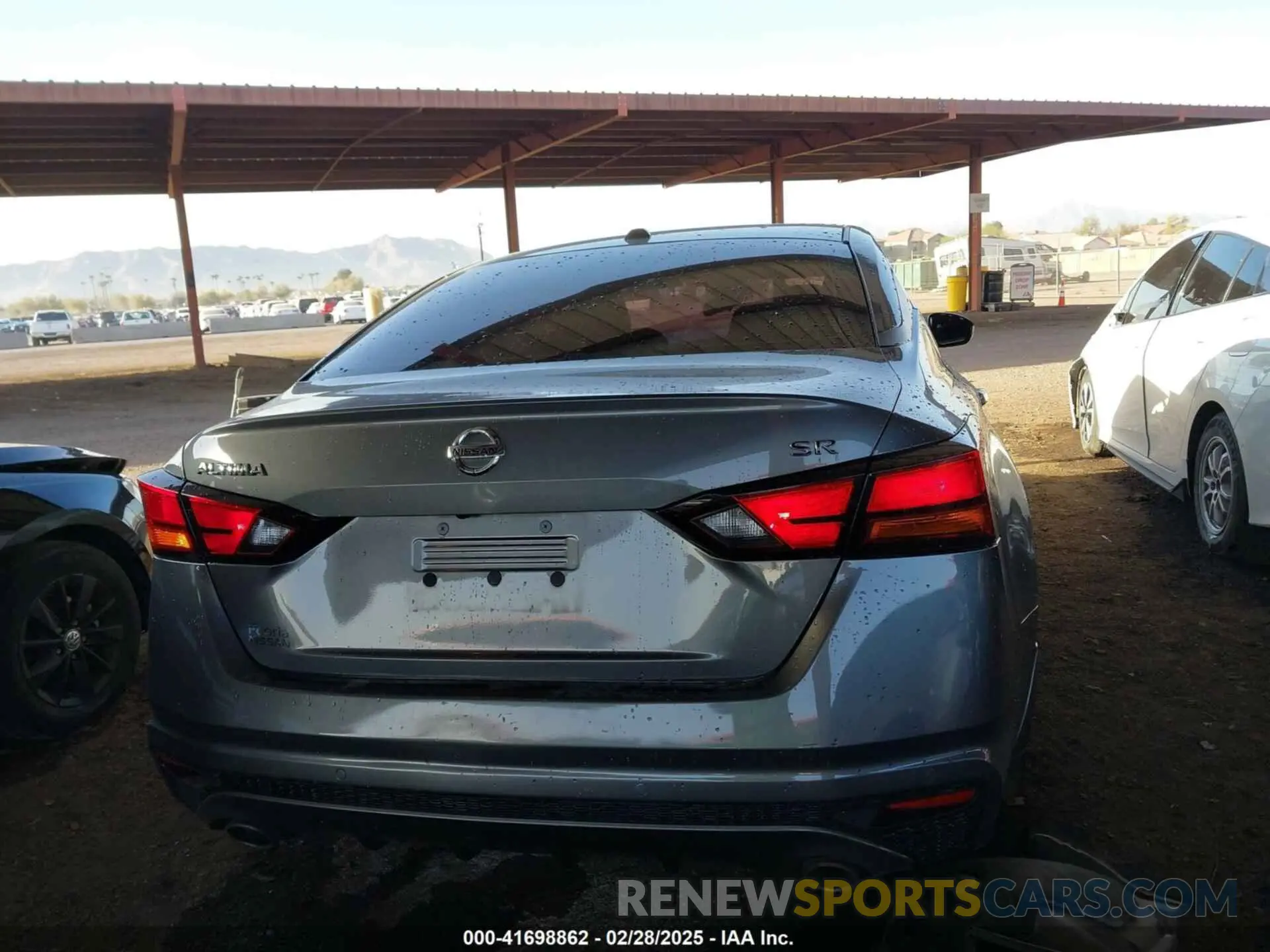 17 Photograph of a damaged car 1N4BL4CV0MN381555 NISSAN ALTIMA 2021