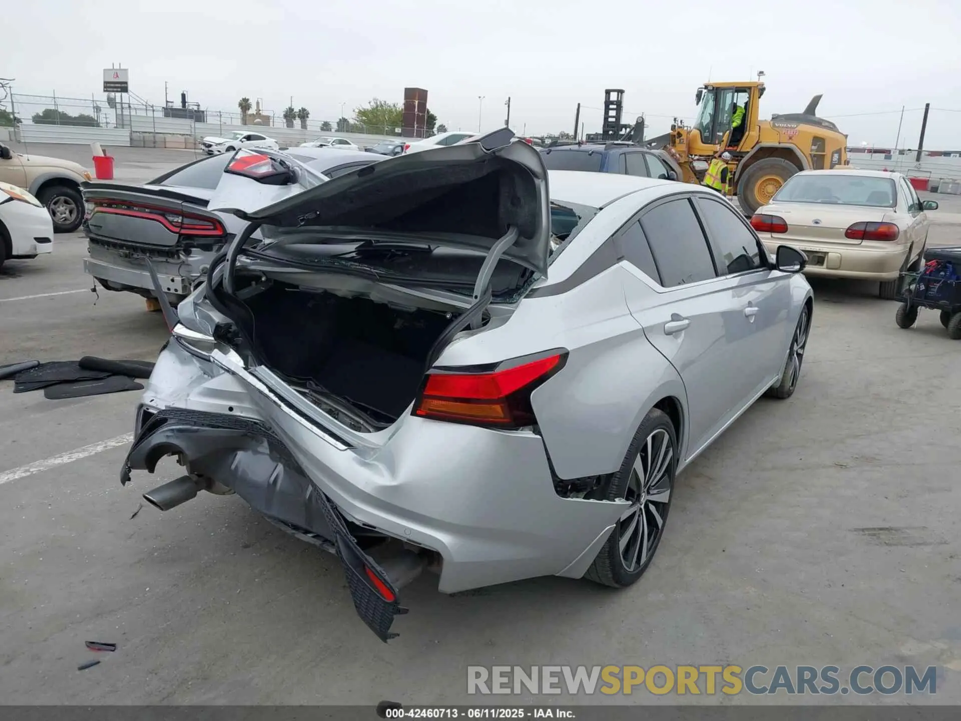 4 Photograph of a damaged car 1N4BL4CV1MN334891 NISSAN ALTIMA 2021