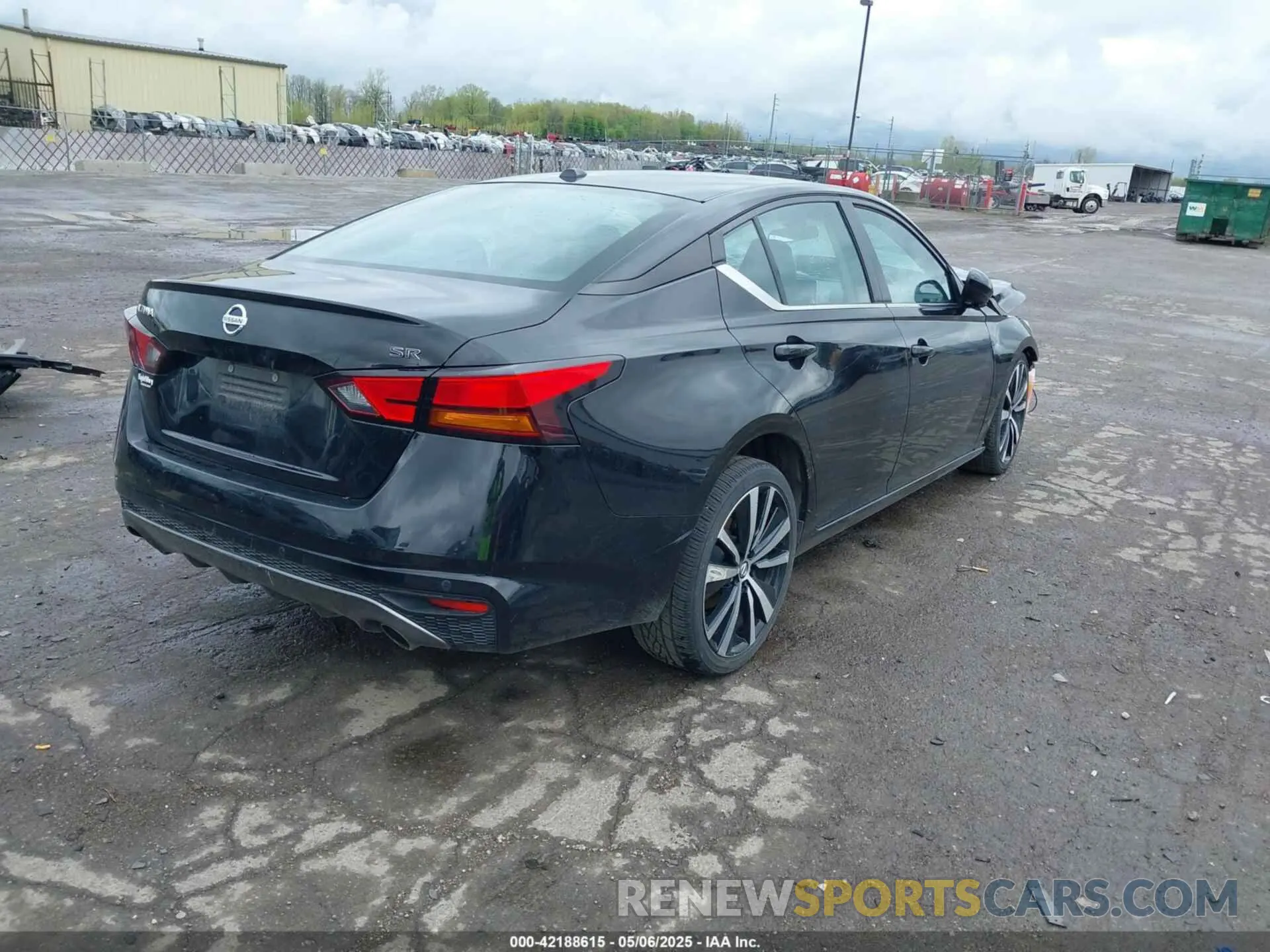 4 Photograph of a damaged car 1N4BL4CV1MN389471 NISSAN ALTIMA 2021