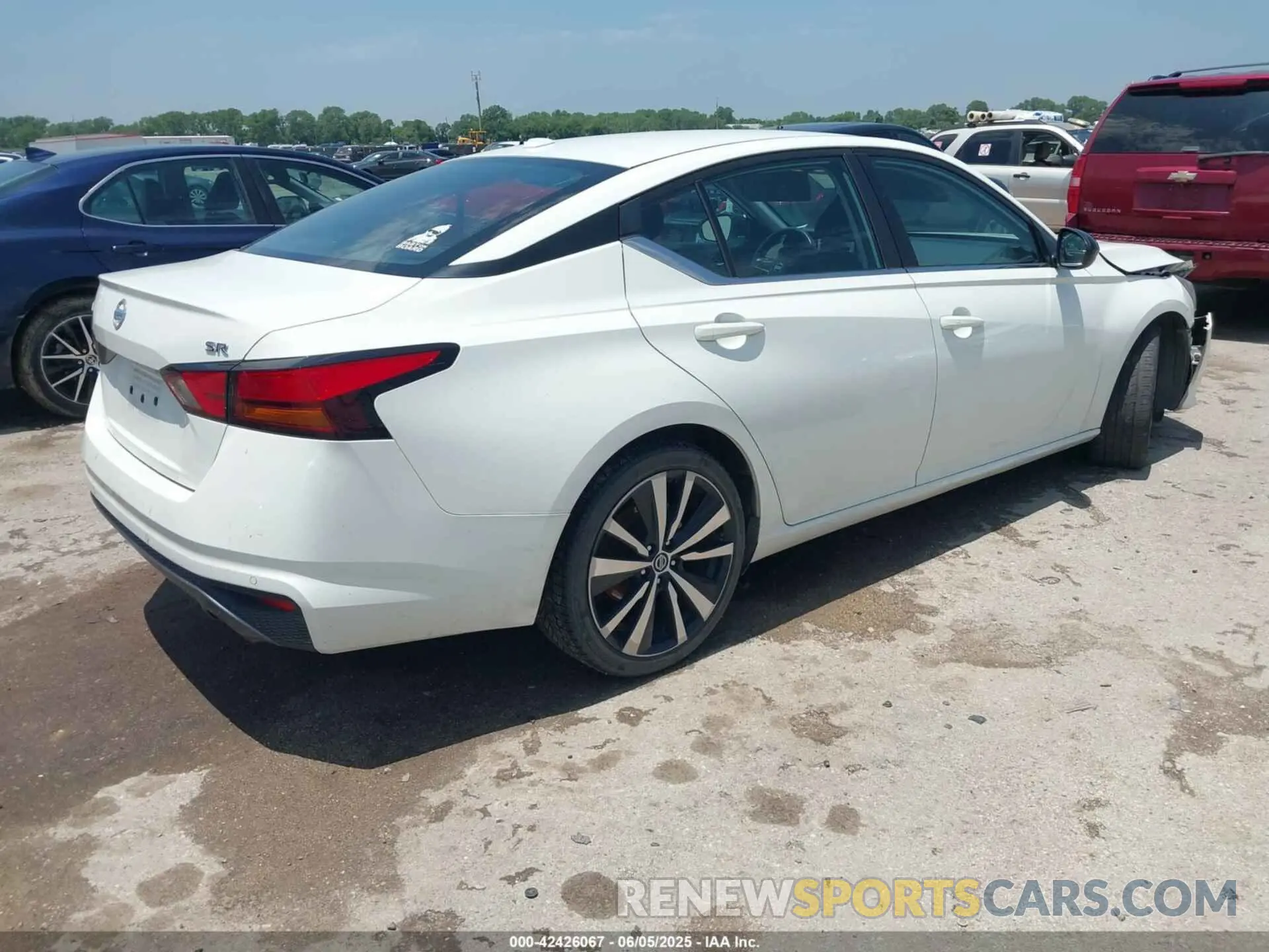 4 Photograph of a damaged car 1N4BL4CV2MN360884 NISSAN ALTIMA 2021